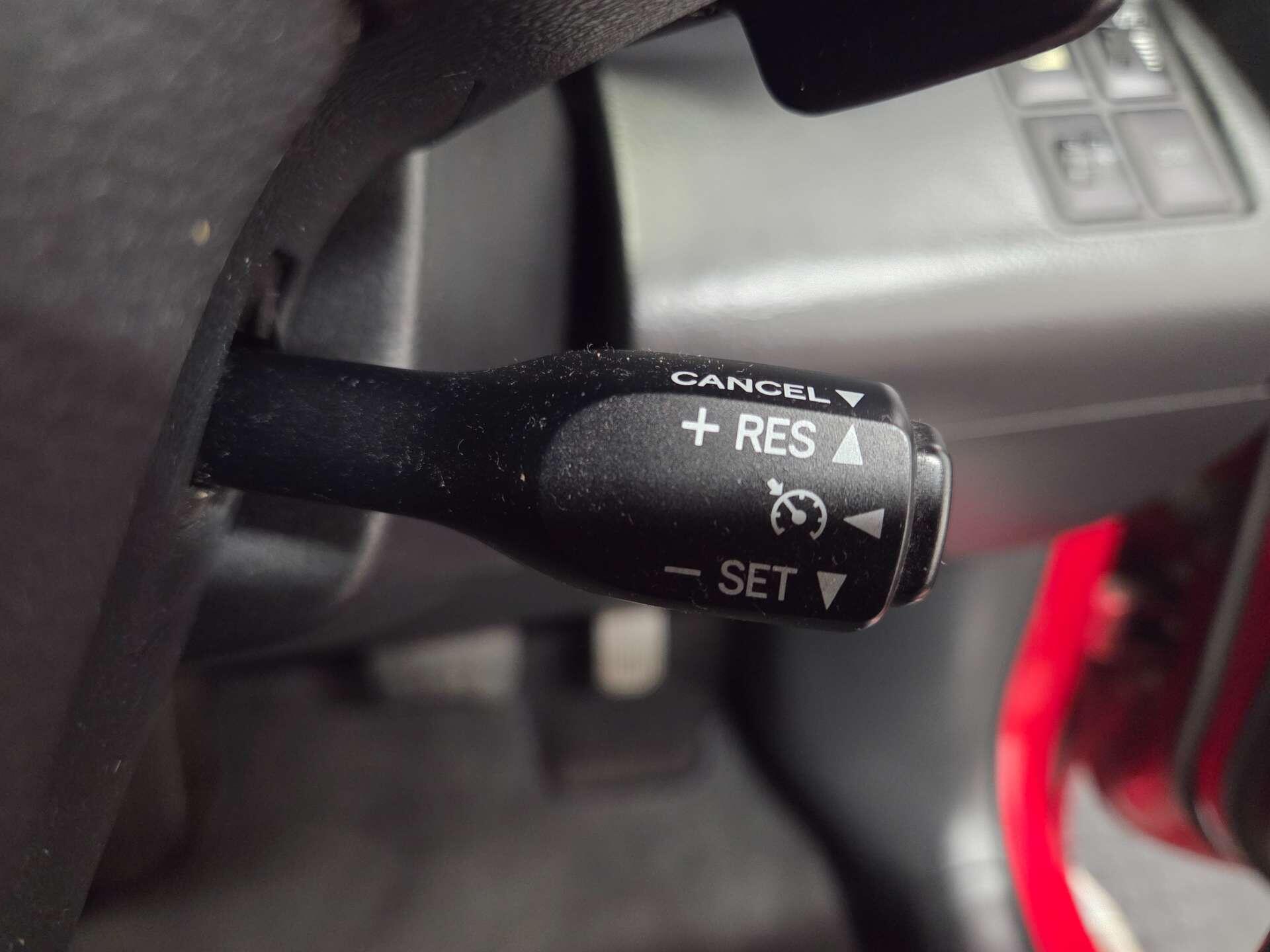 Toyota RAV4 view 10
