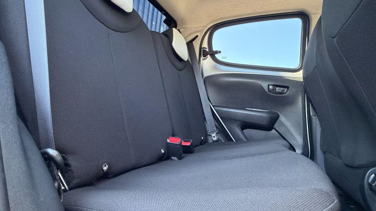 Citroen C1 view 13