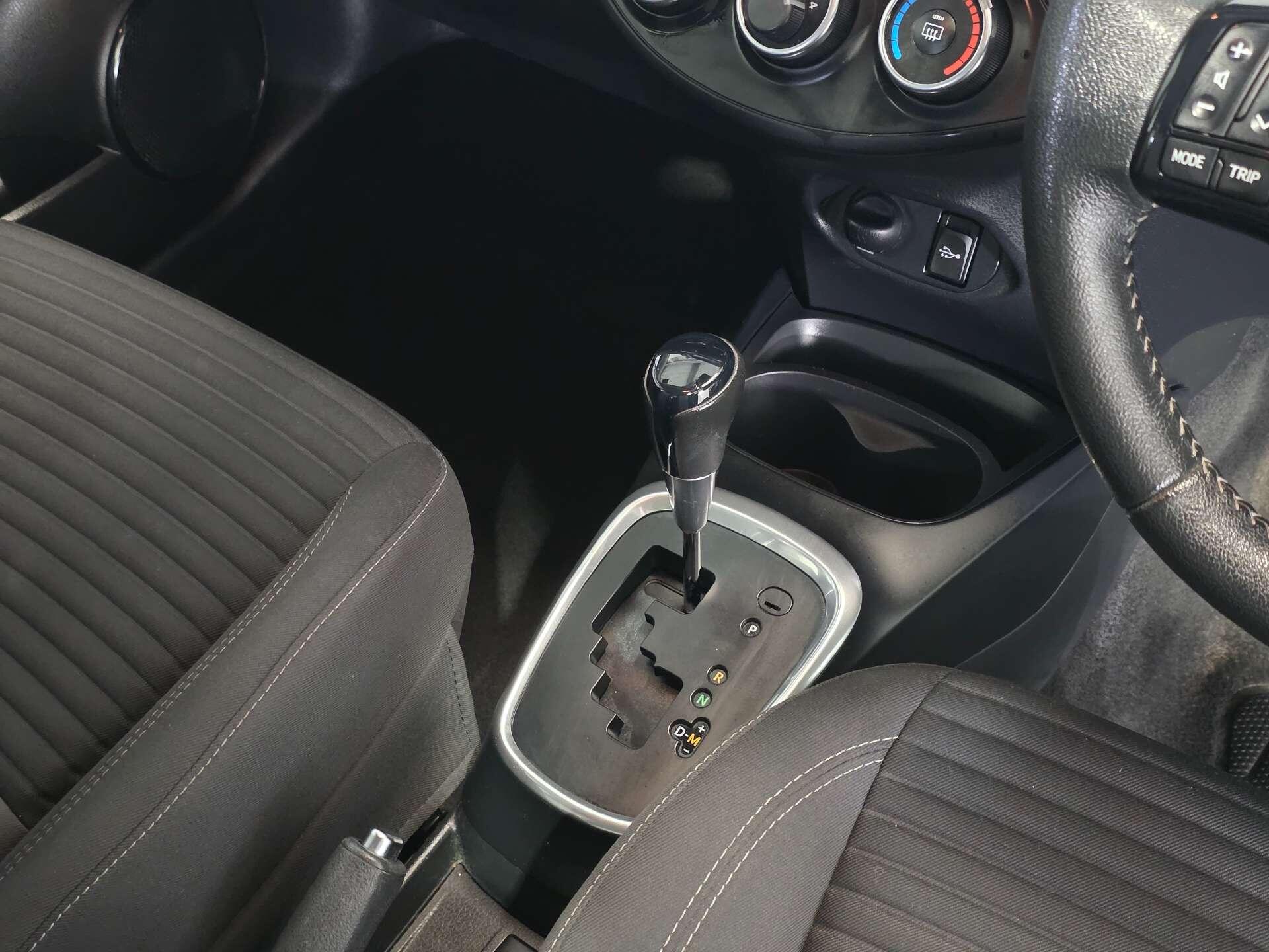 Toyota Yaris view 13