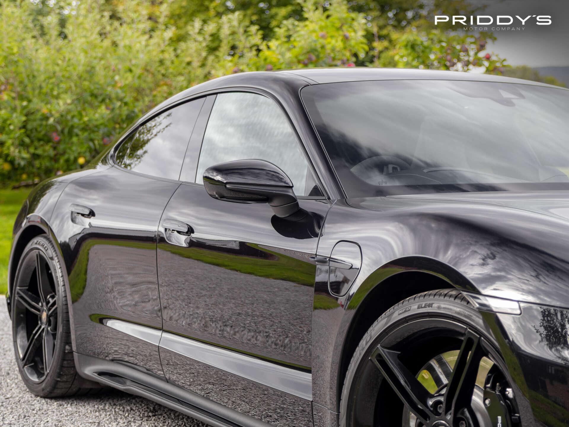 Porsche Taycan view 14