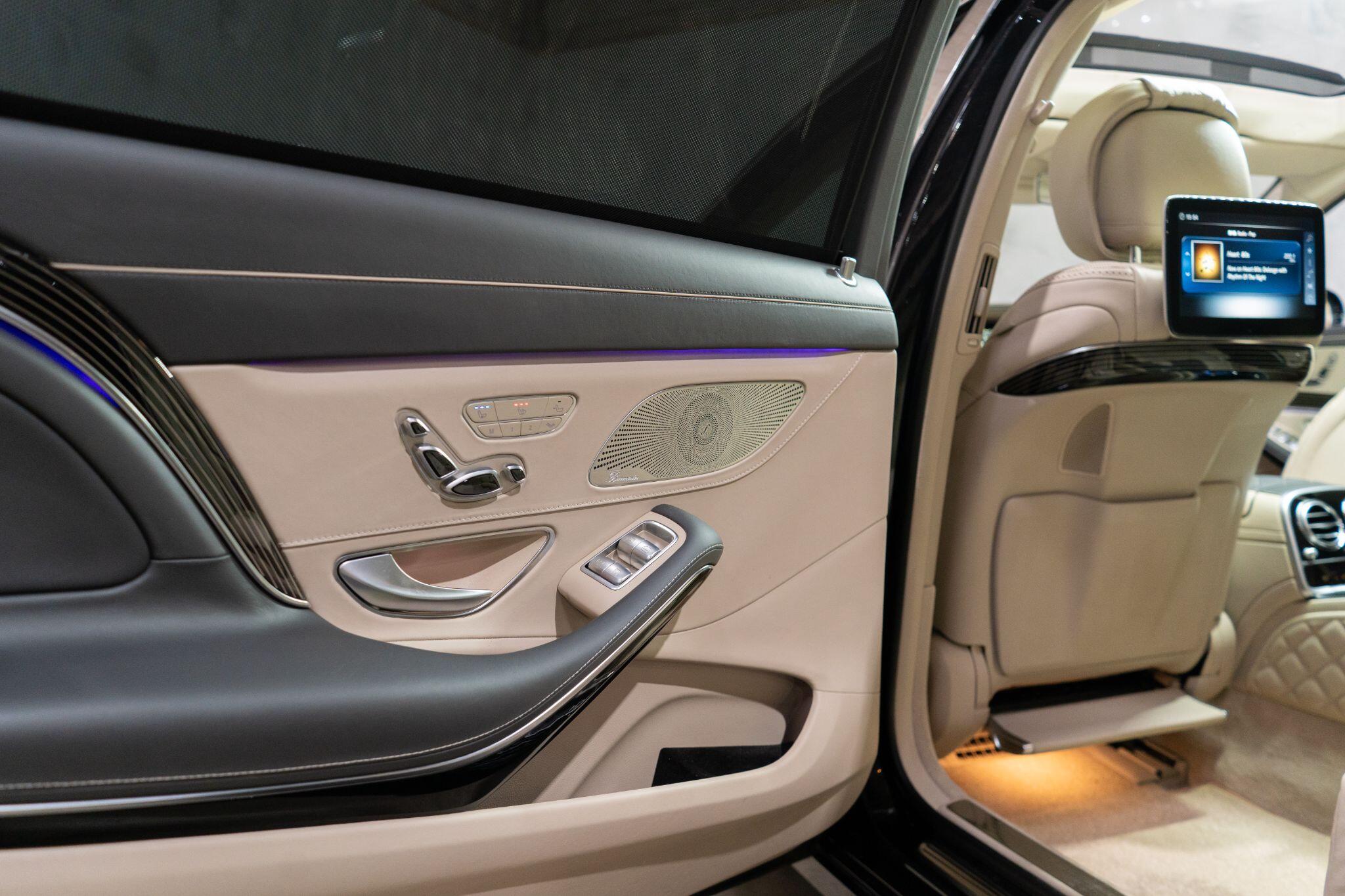 Mercedes-Benz S-Class view 45