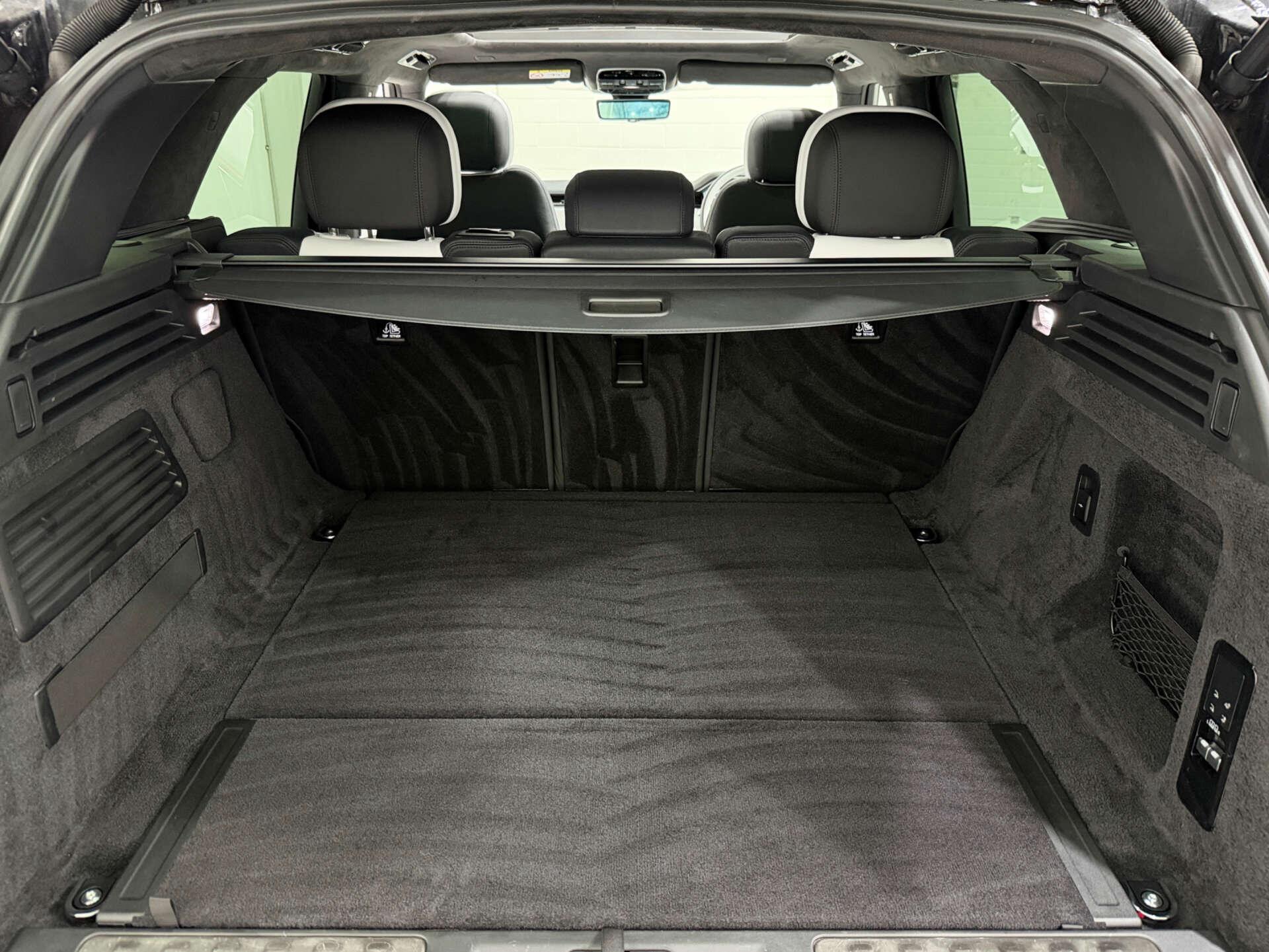 Land Rover Range Rover Sport view 27