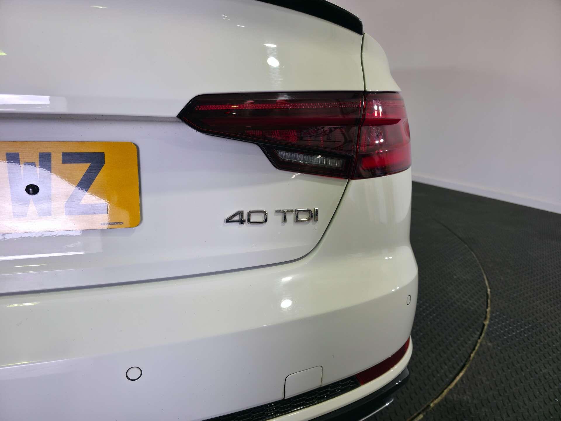Audi A4 view 16