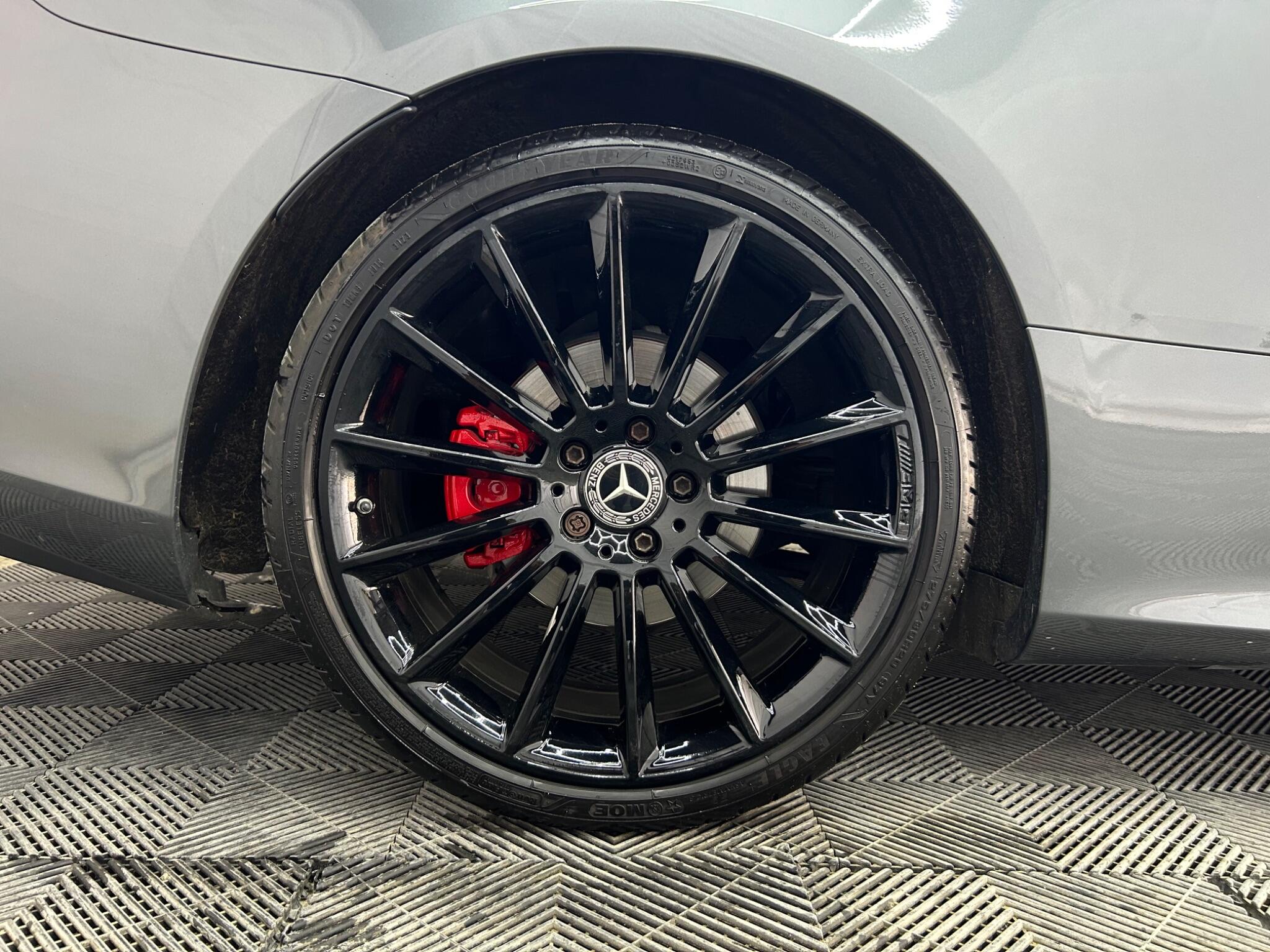 Mercedes-Benz E Class view 39