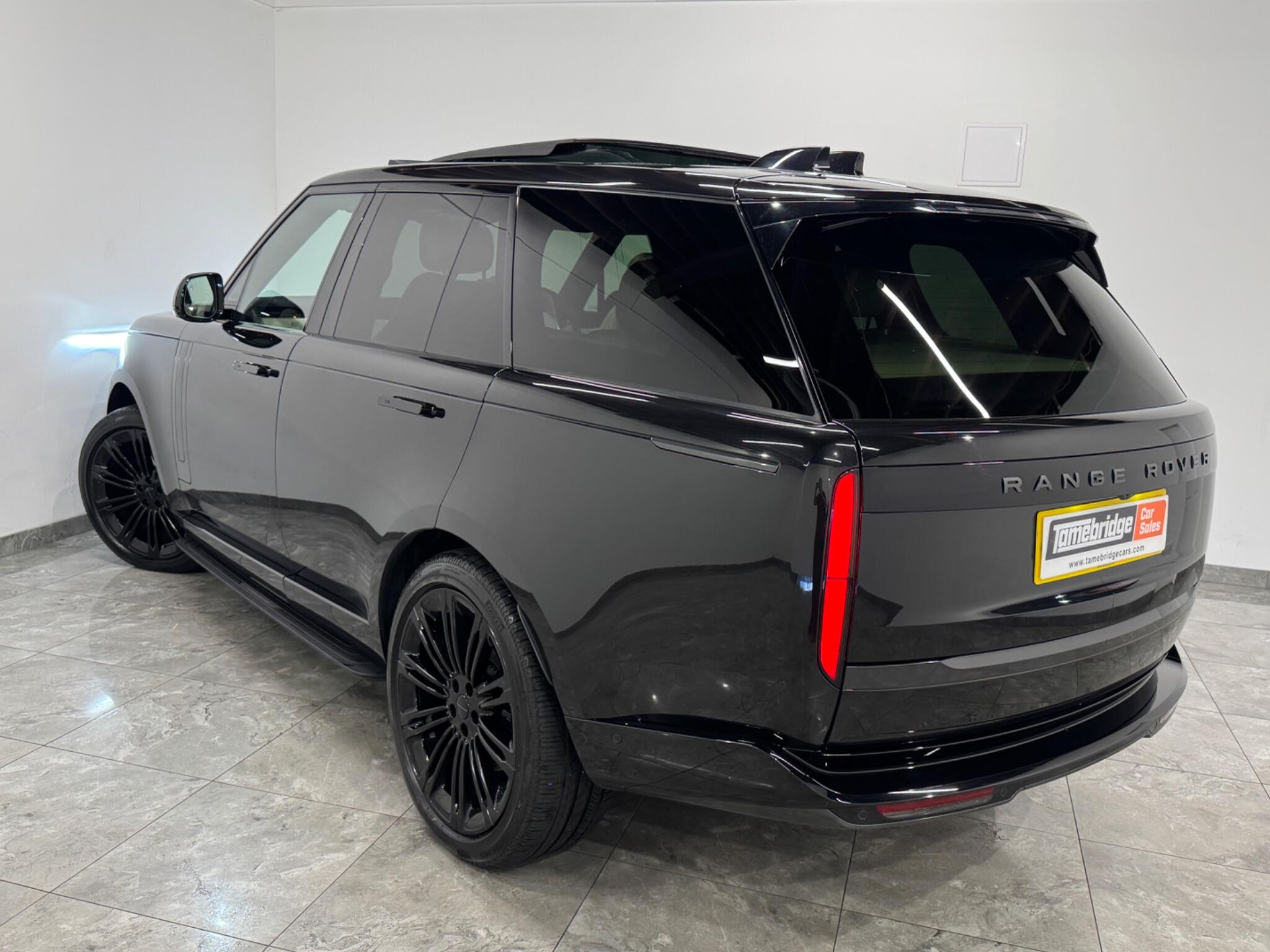 Land Rover Range Rover view 5