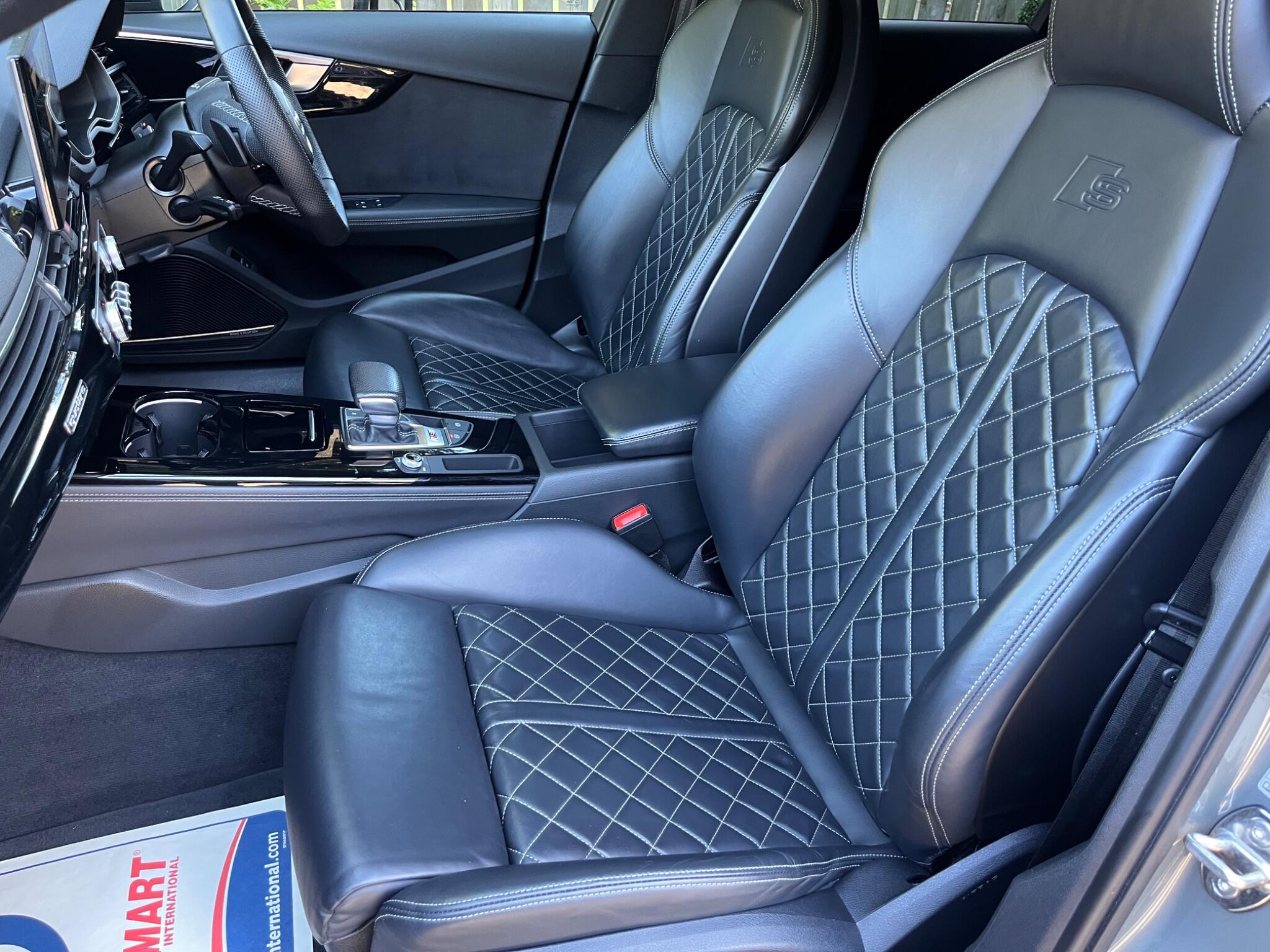 Audi S4 view 30