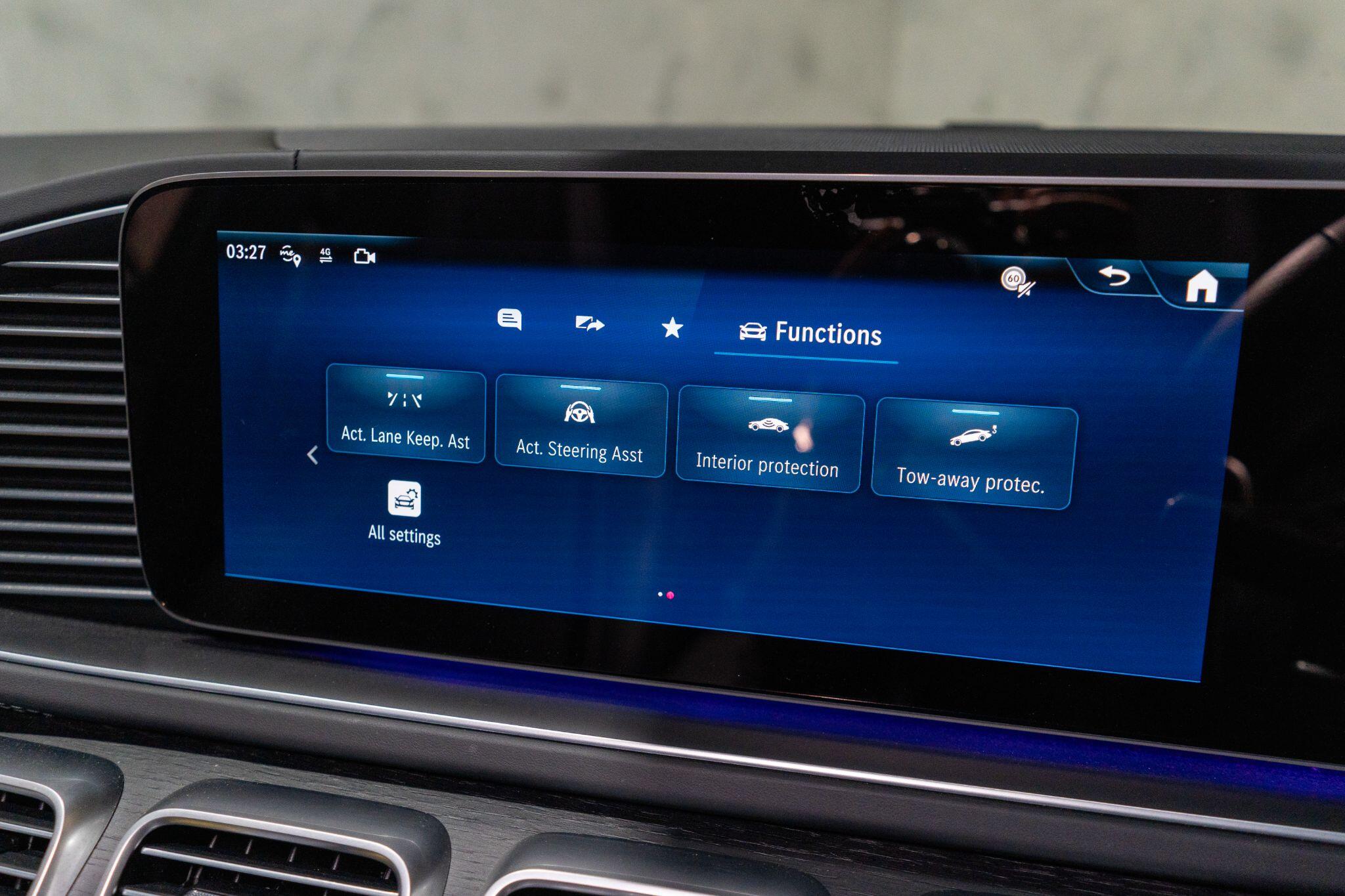 Mercedes-Benz GLS view 35