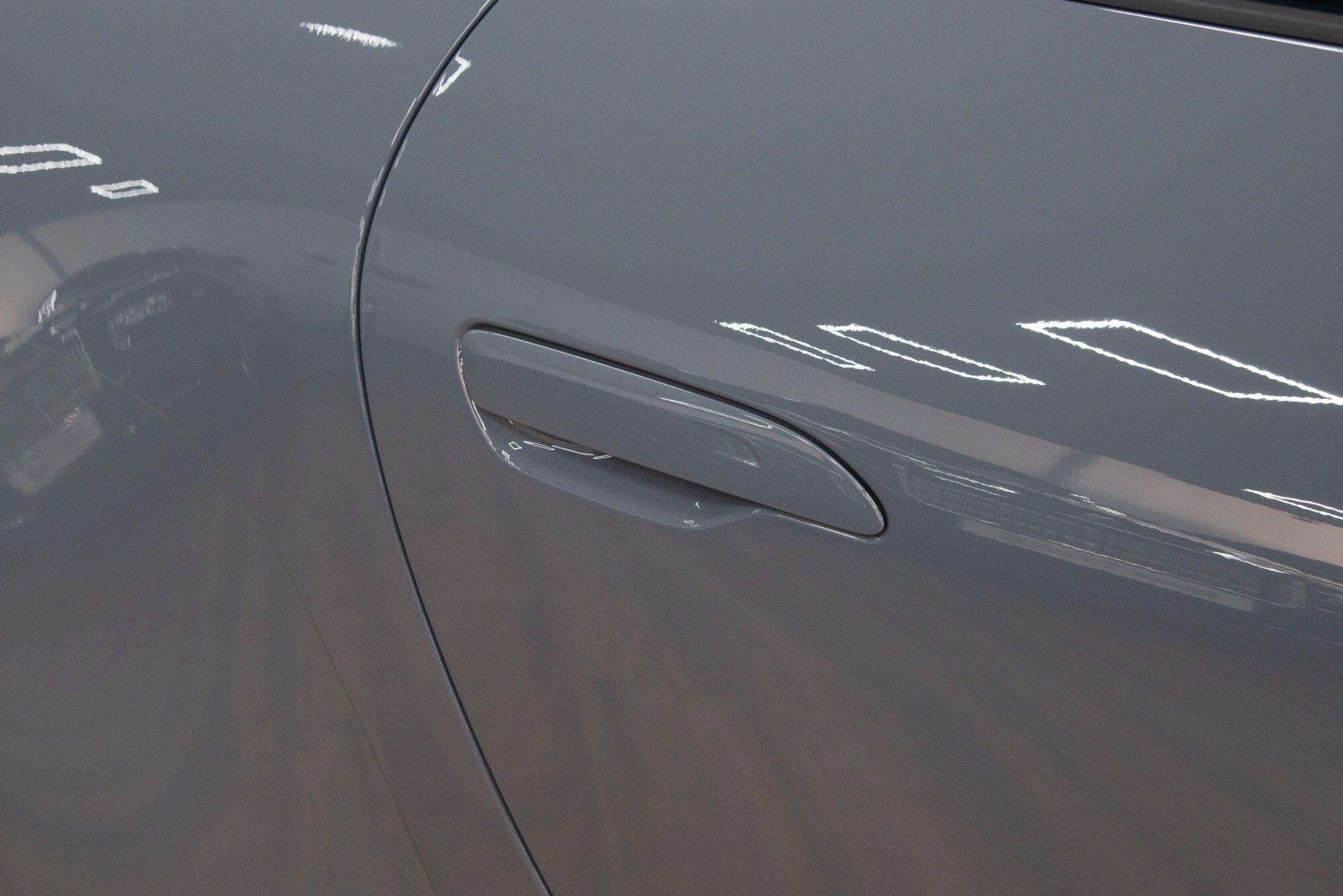 Porsche 911 view 16
