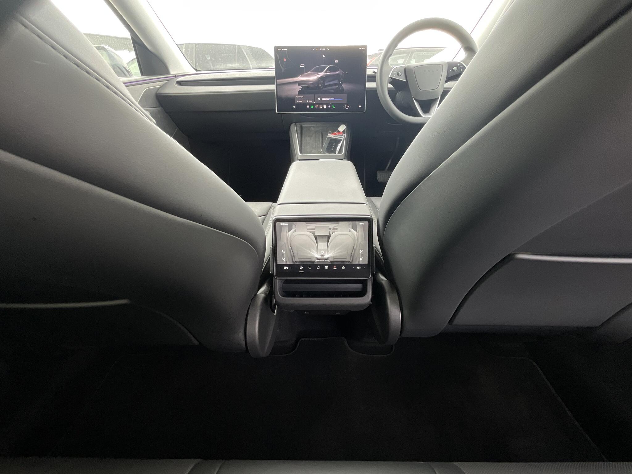 Tesla Model Y view 34