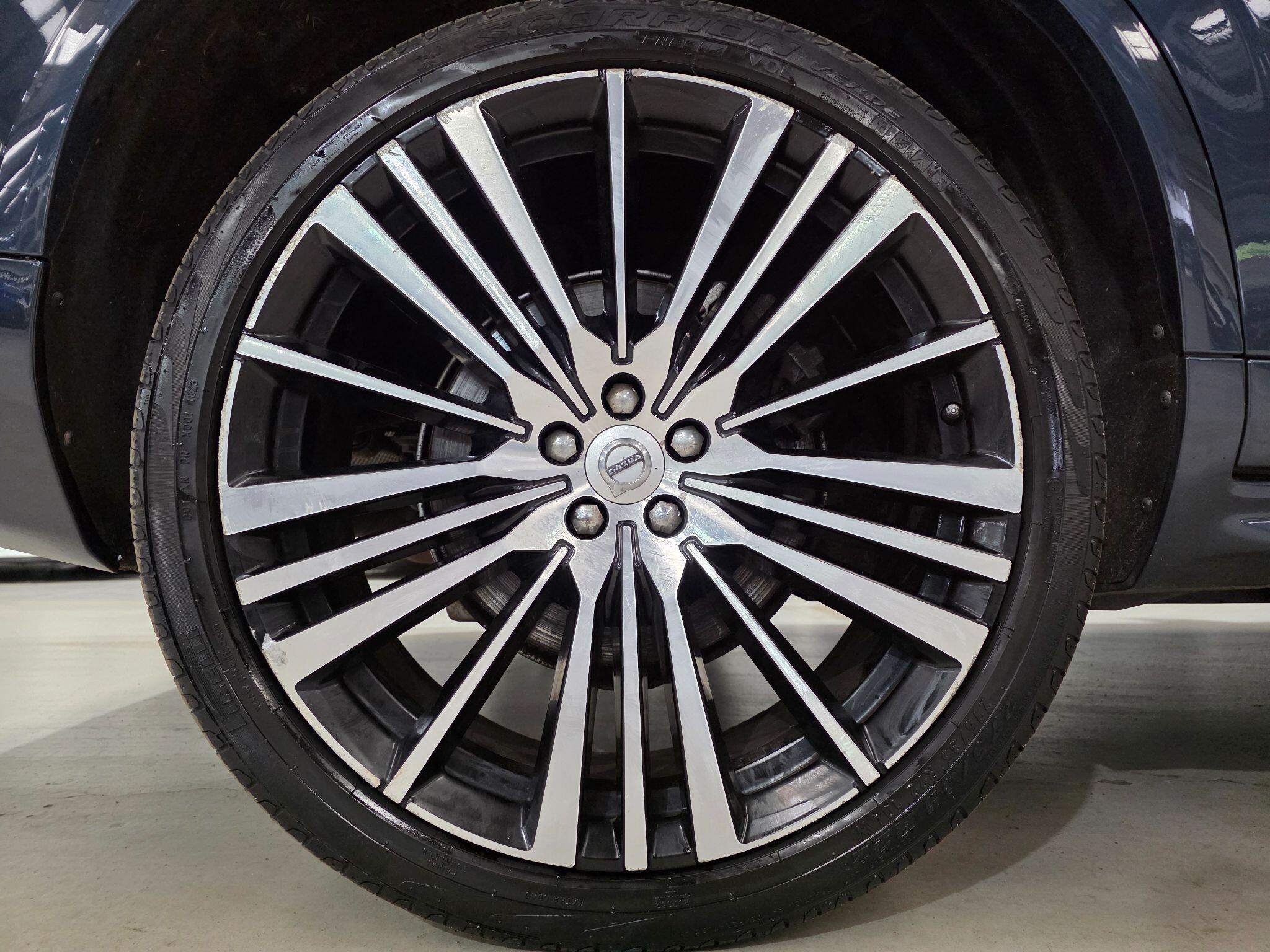Volvo XC90 view 46