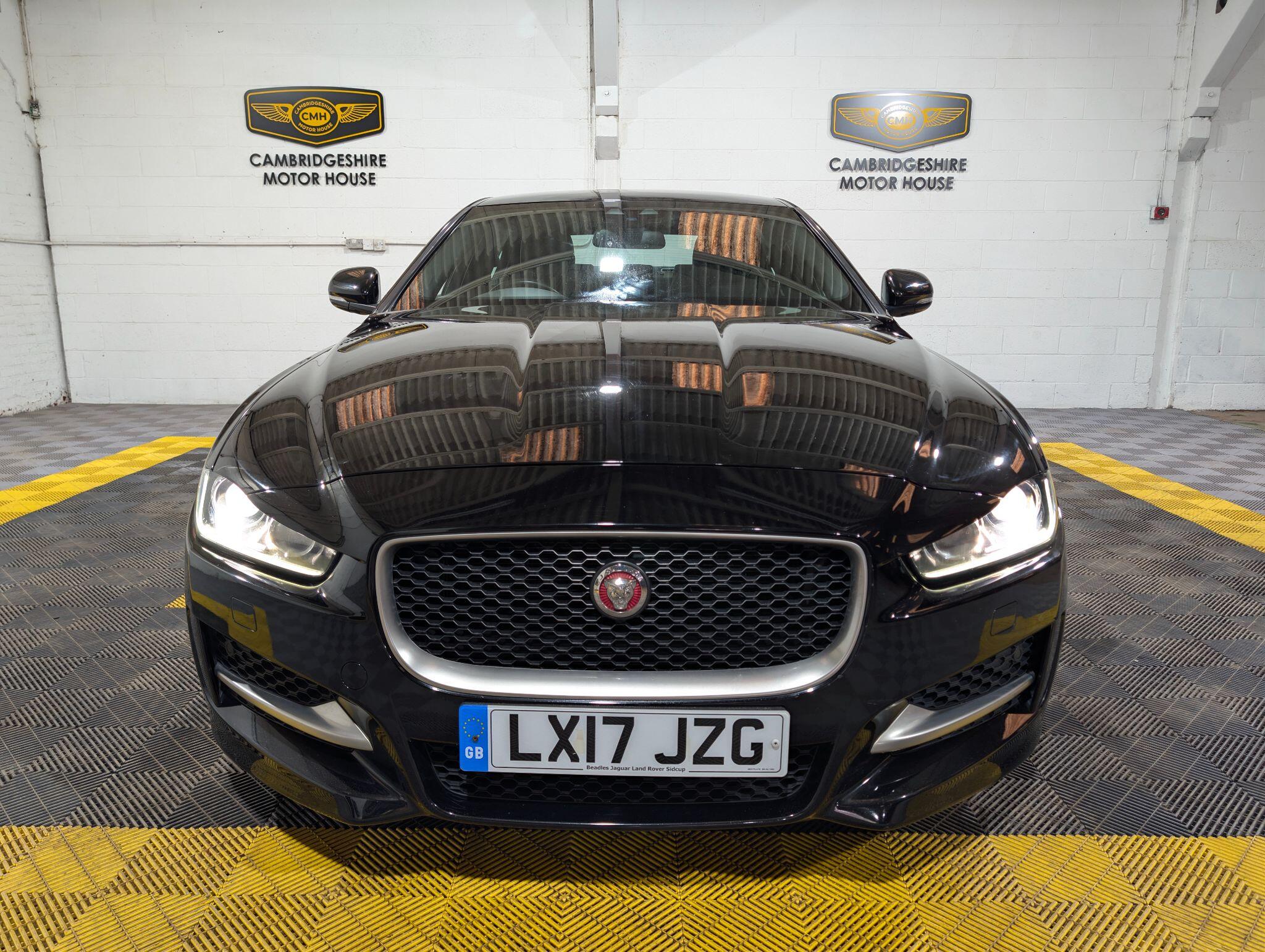 Jaguar Xe view 11