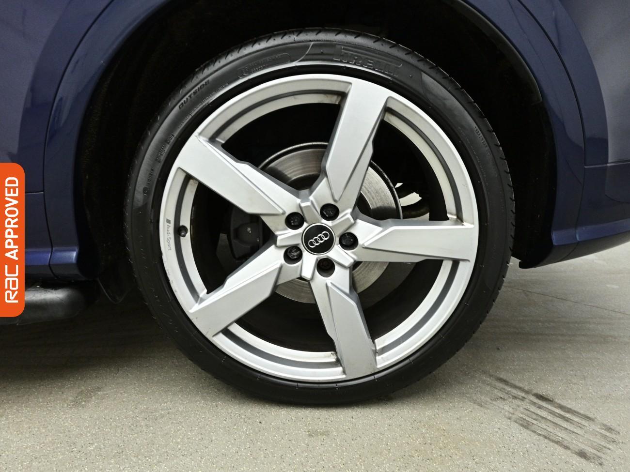 Audi SQ5 view 14