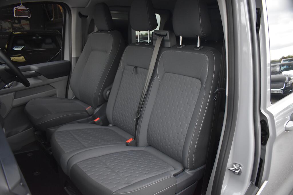 Ford Transit Custom view 40