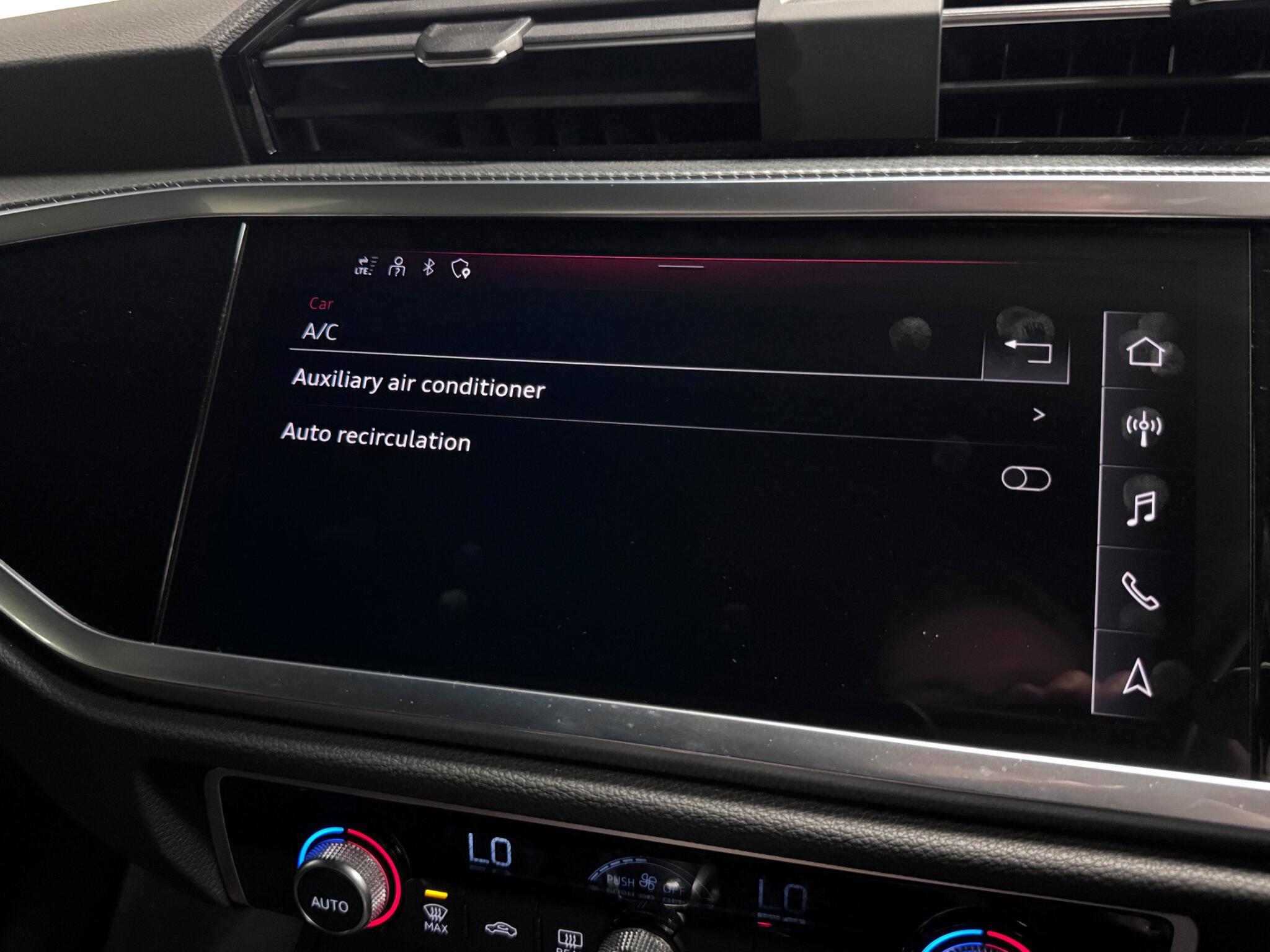 Audi Q3 view 47