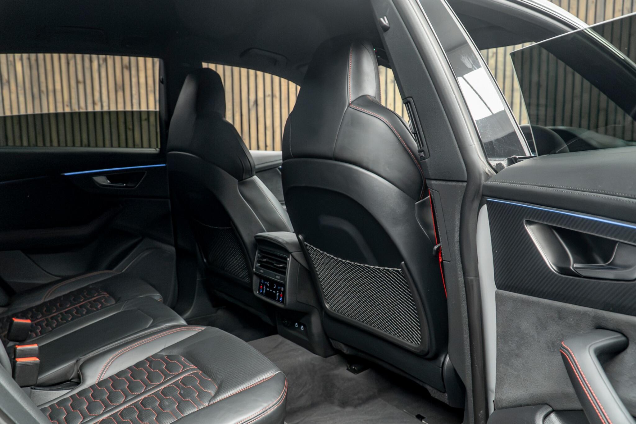 Audi RS Q8 view 43