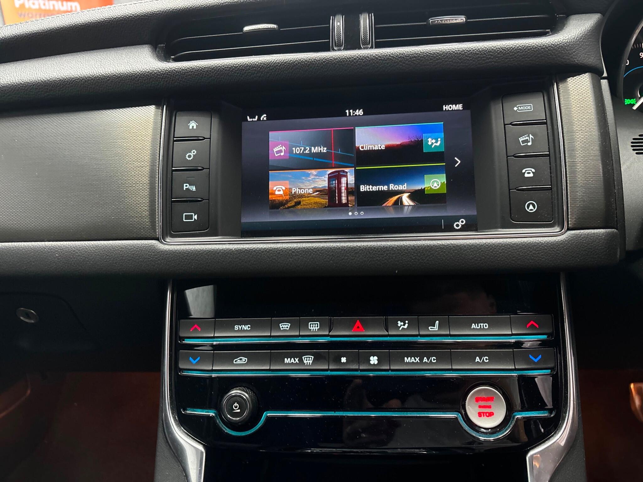 Jaguar XF view 13
