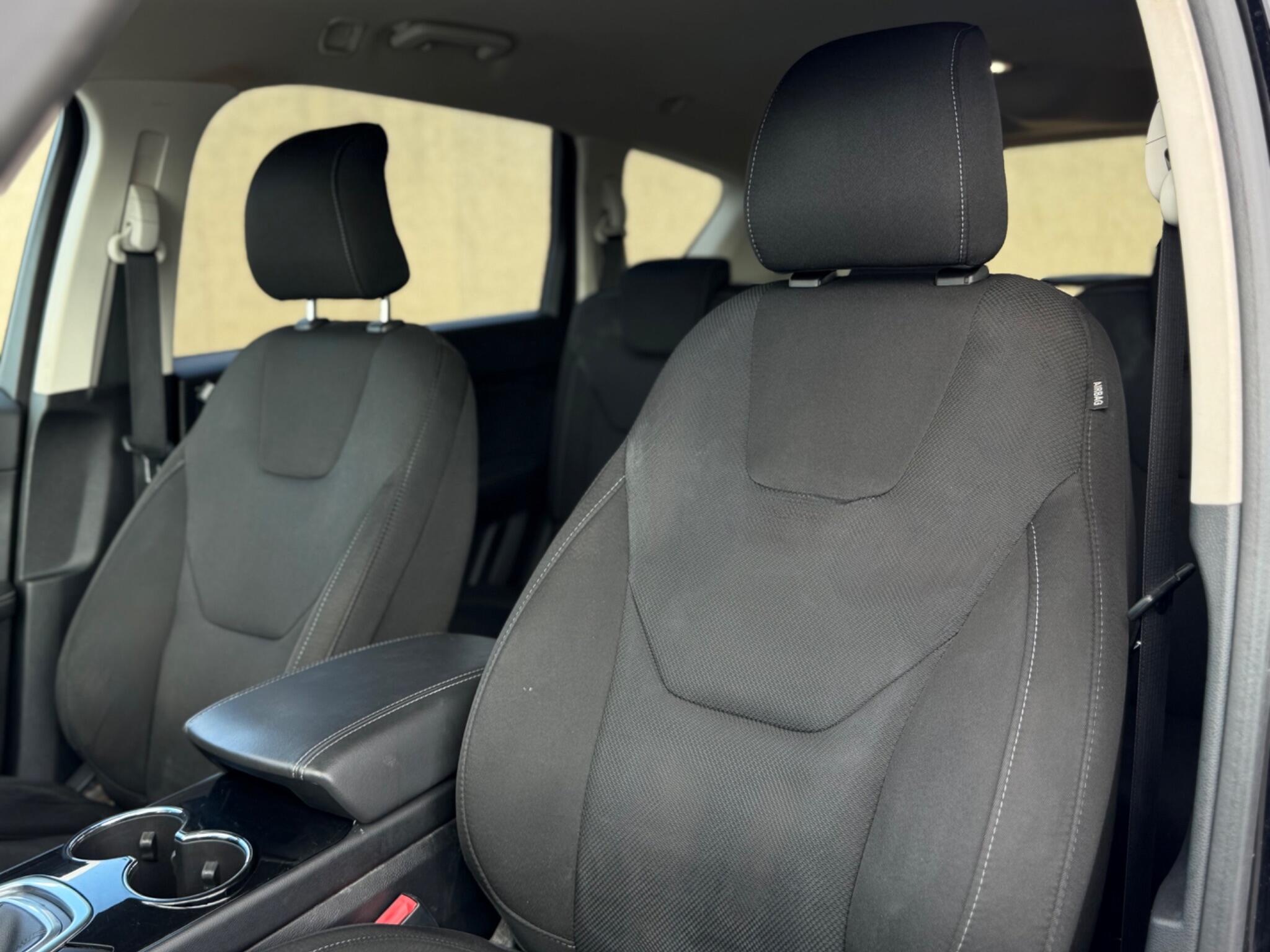 Ford S-Max view 30