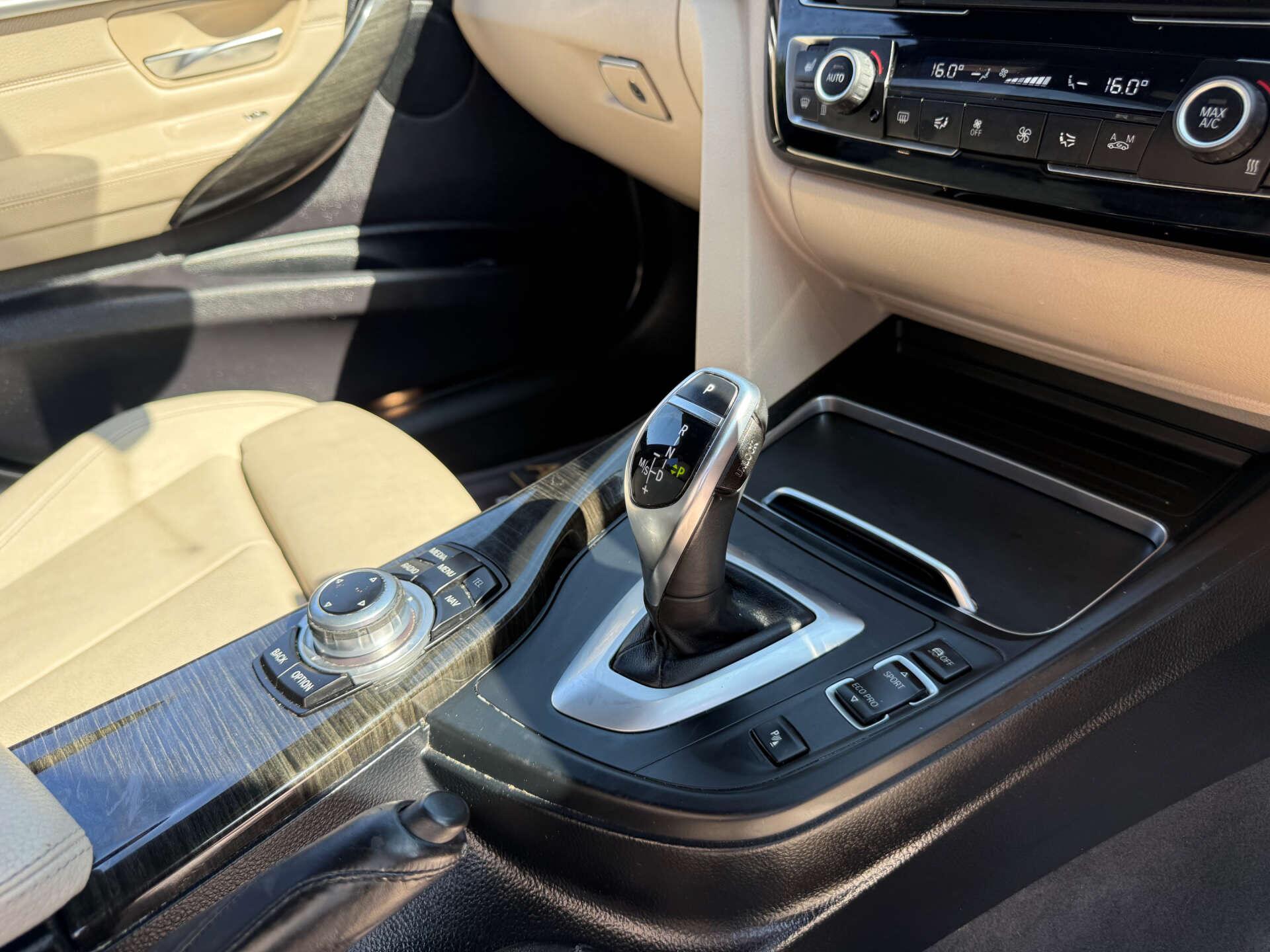BMW 3 Series view 37