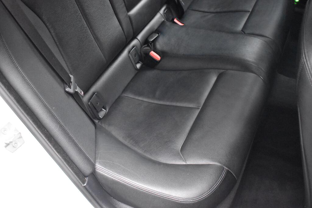 BMW 4 Series view 36
