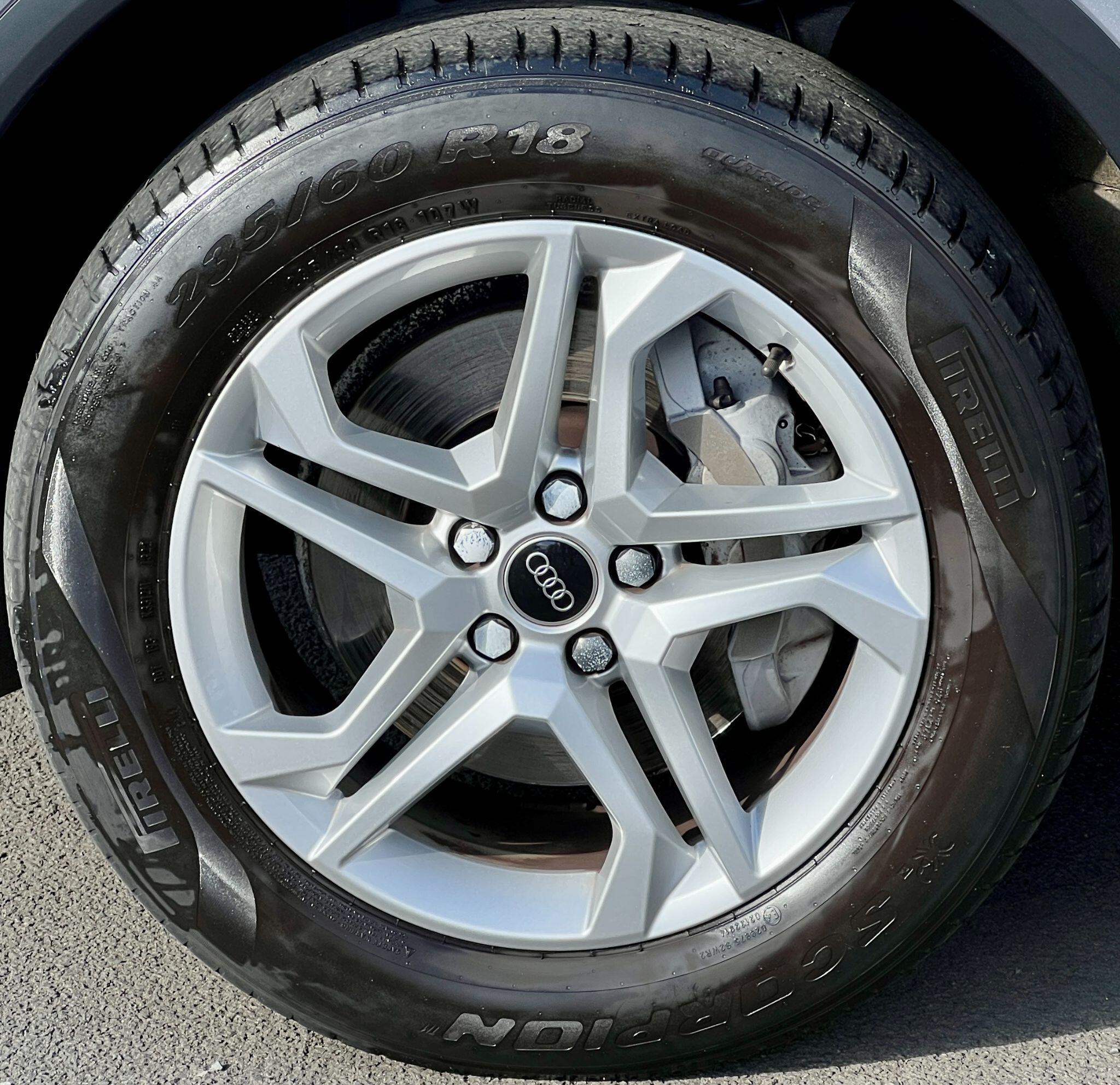 Audi Q5 view 32