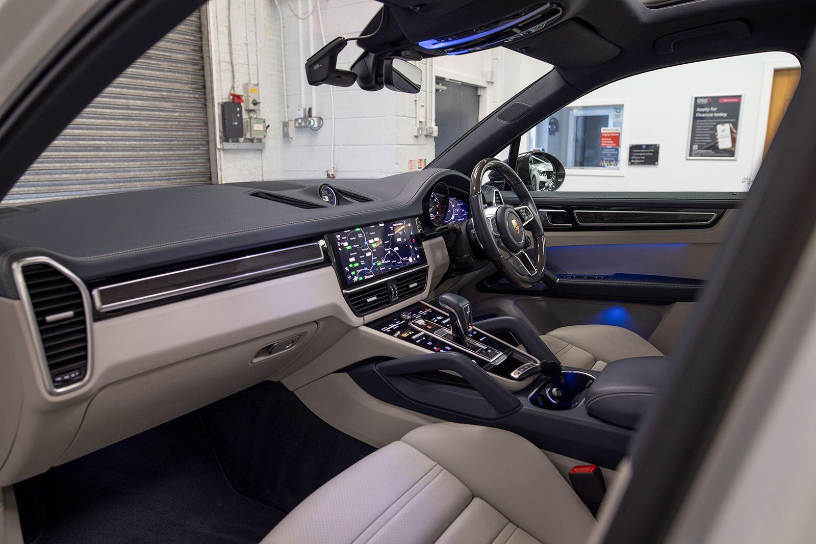Porsche Cayenne view 67