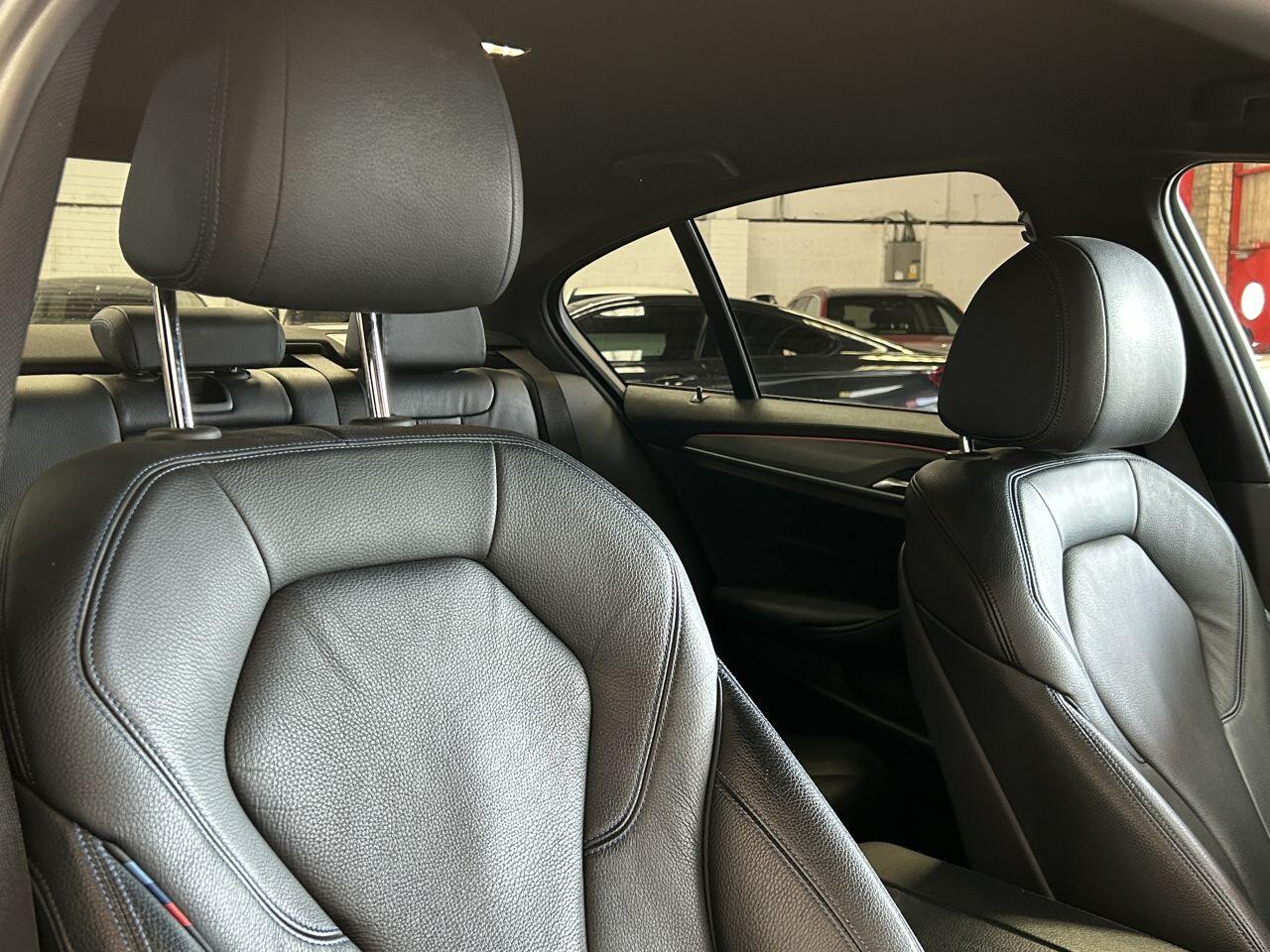 BMW 5 Series view 28