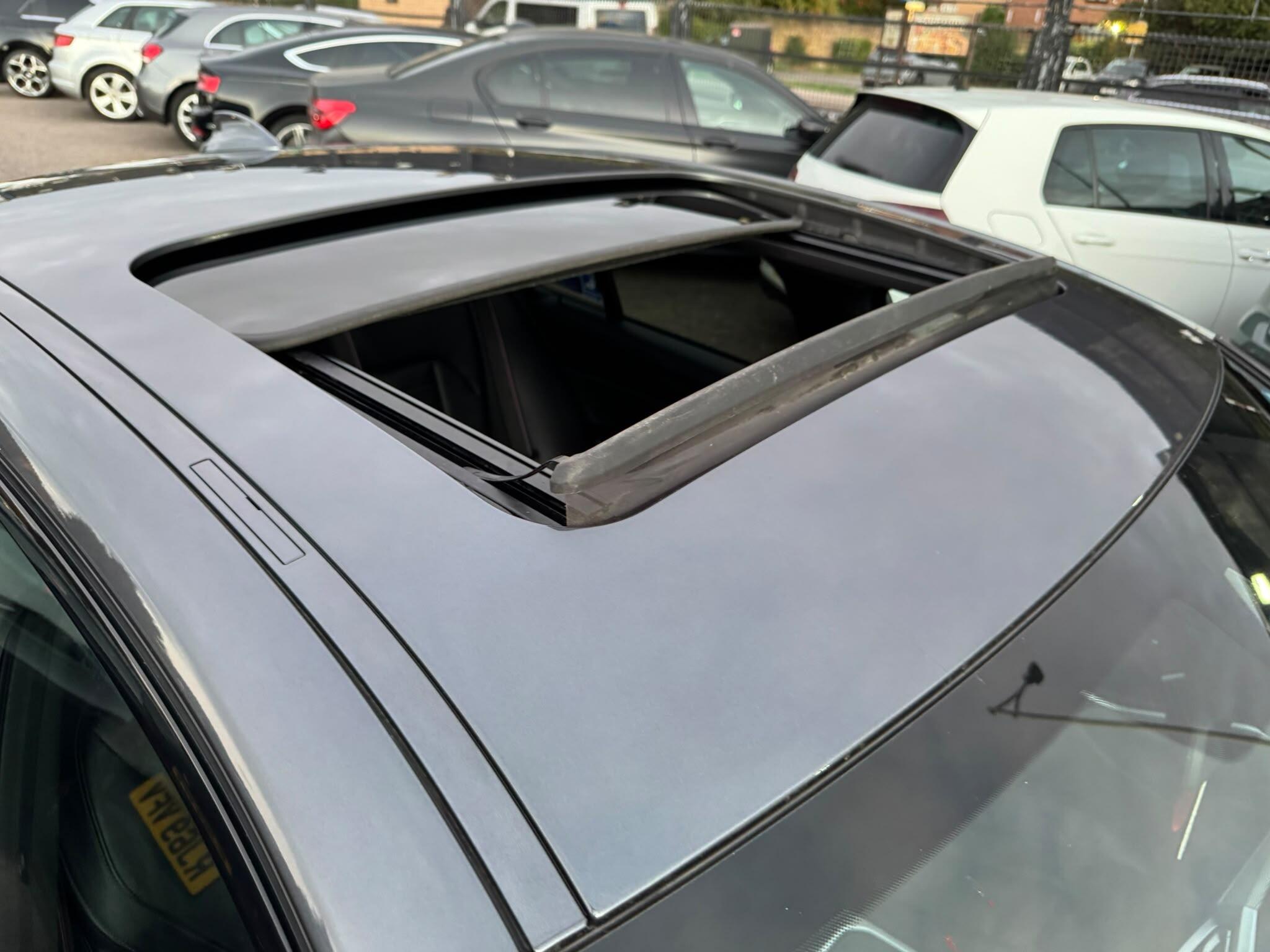 BMW 3 Series view 20