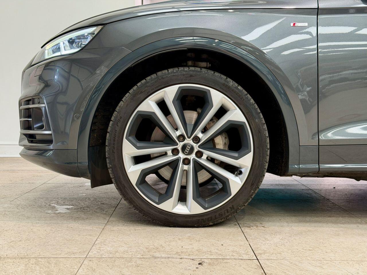Audi Q5 view 22