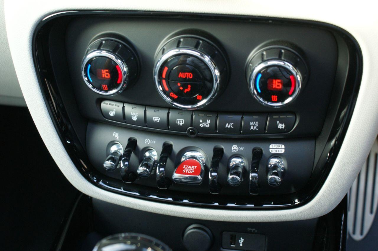 Mini Clubman view 61