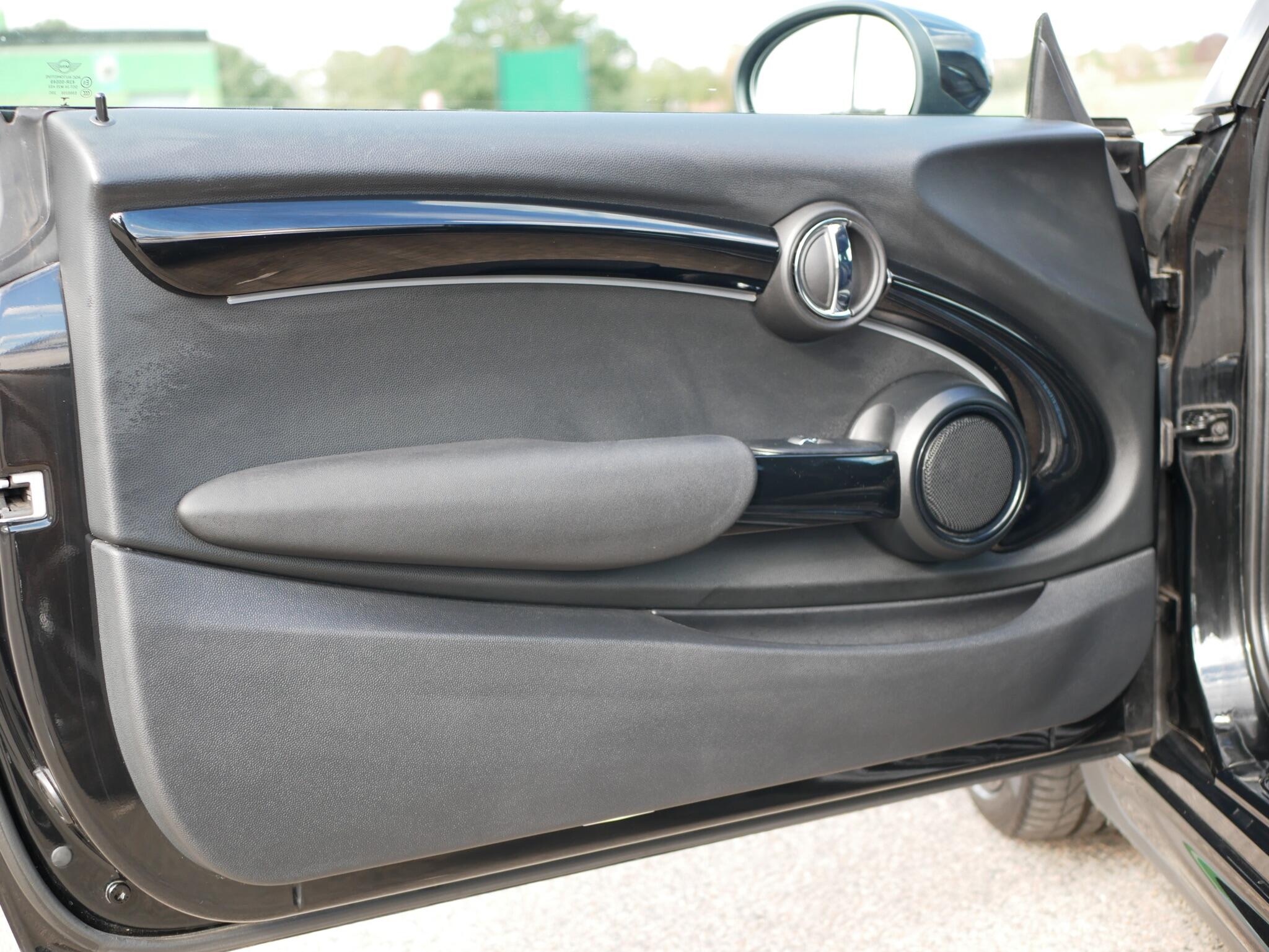 Mini Hatch view 17