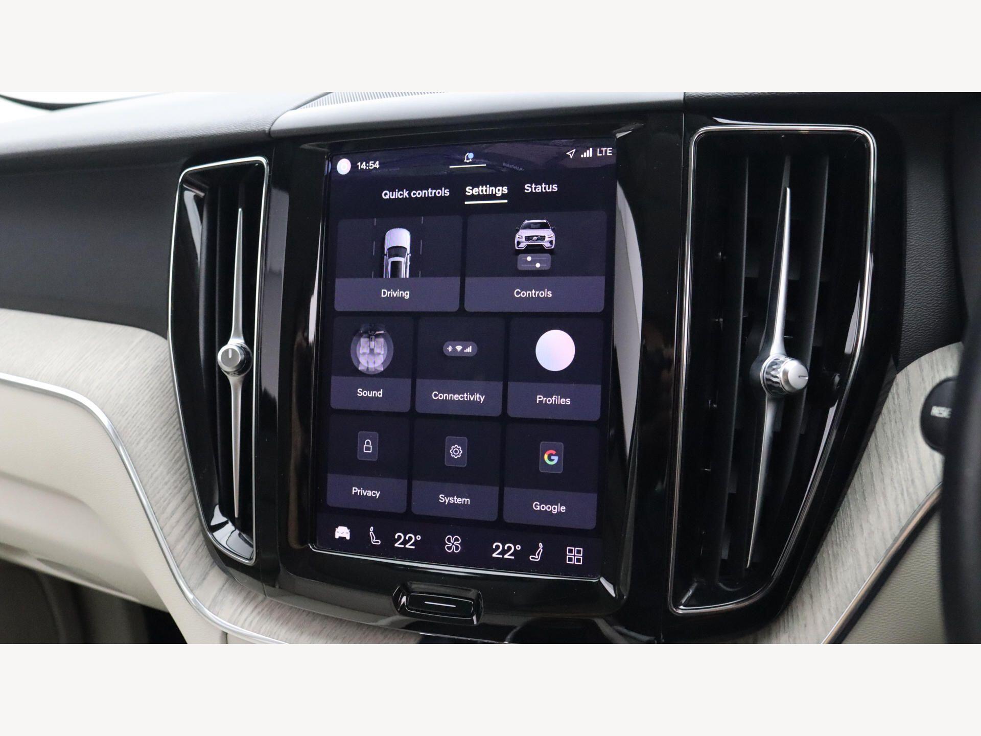 Volvo XC60 view 18