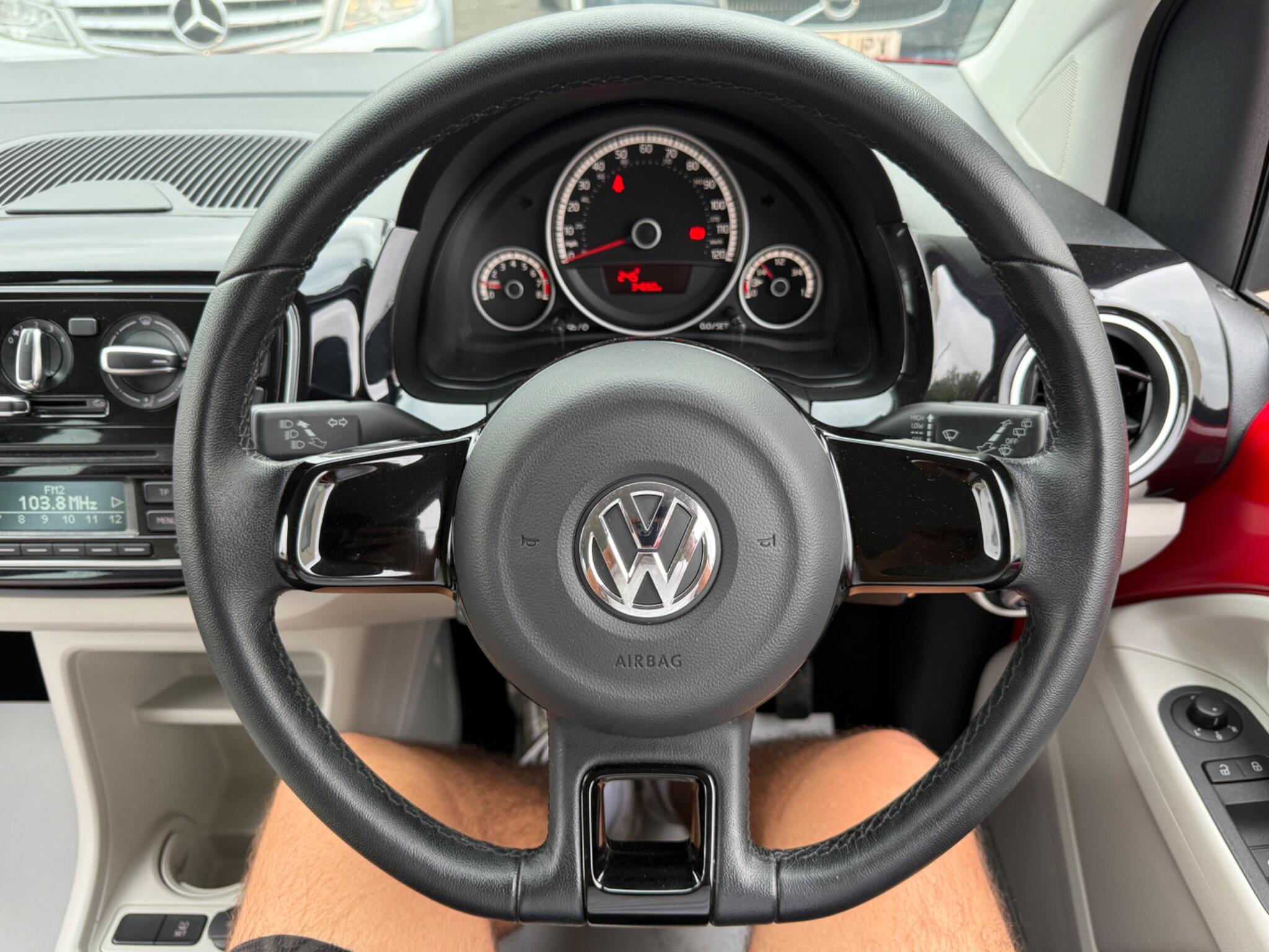 Volkswagen up! - Image 60