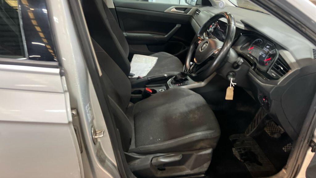 Volkswagen Polo view 12