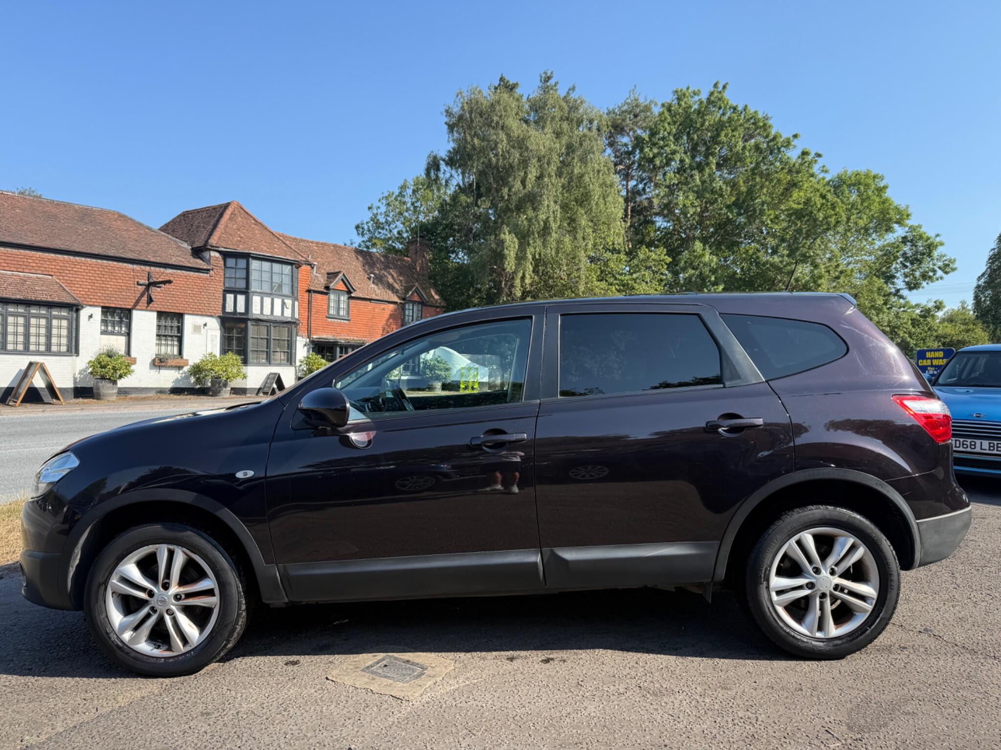 Nissan Qashqai+2 view 8