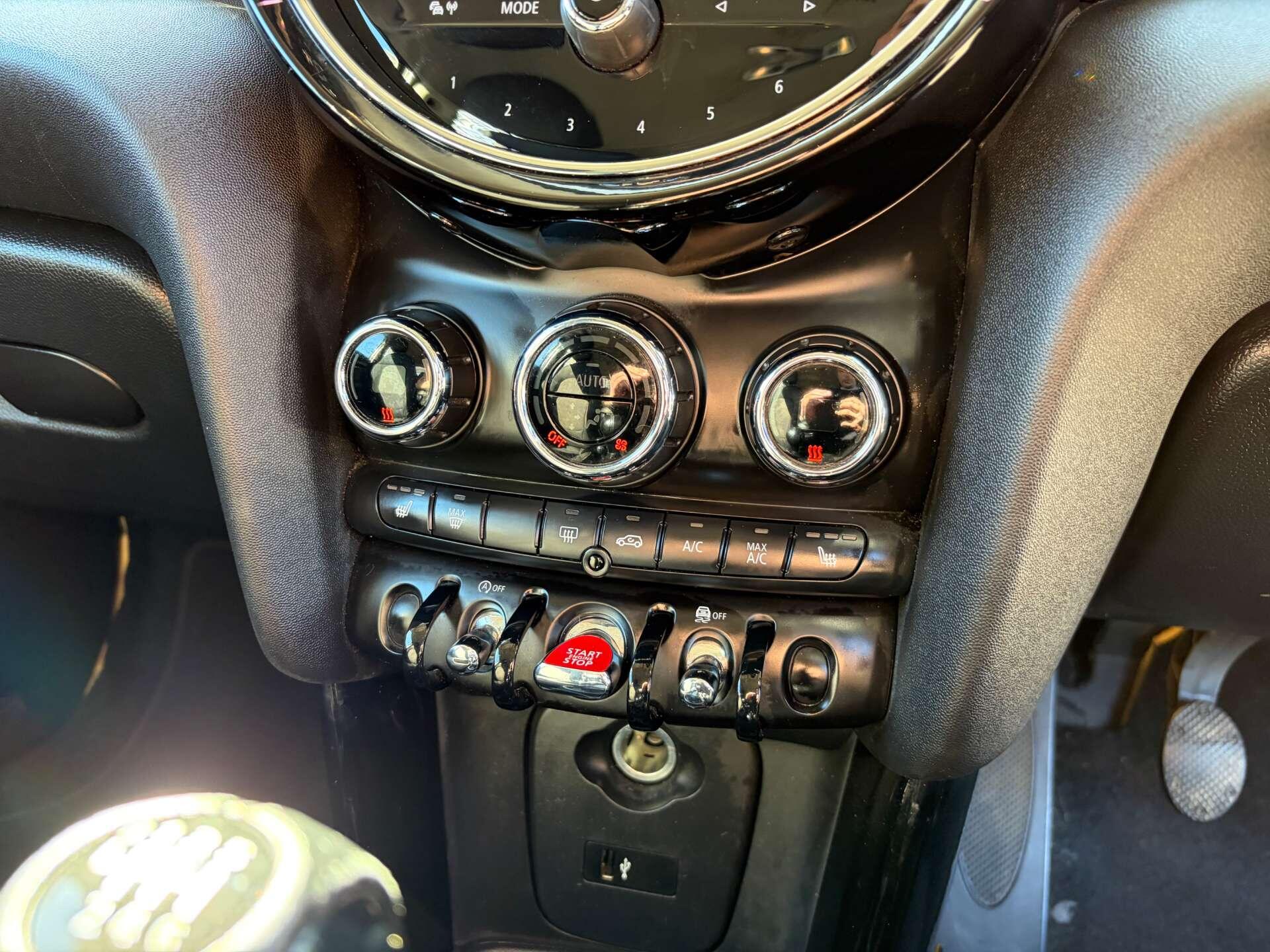 Mini Cooper view 44