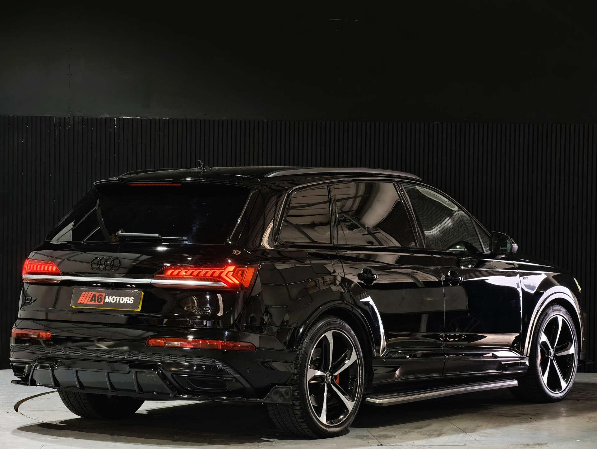 Audi Q7 view 15