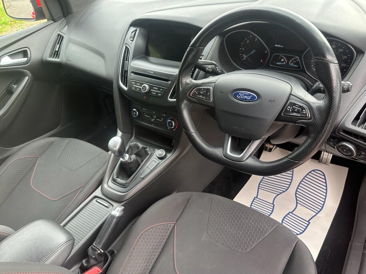 Ford Focus view 2