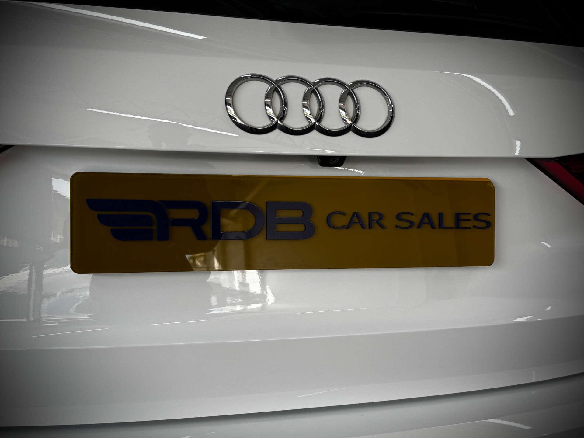Audi Q3 view 26