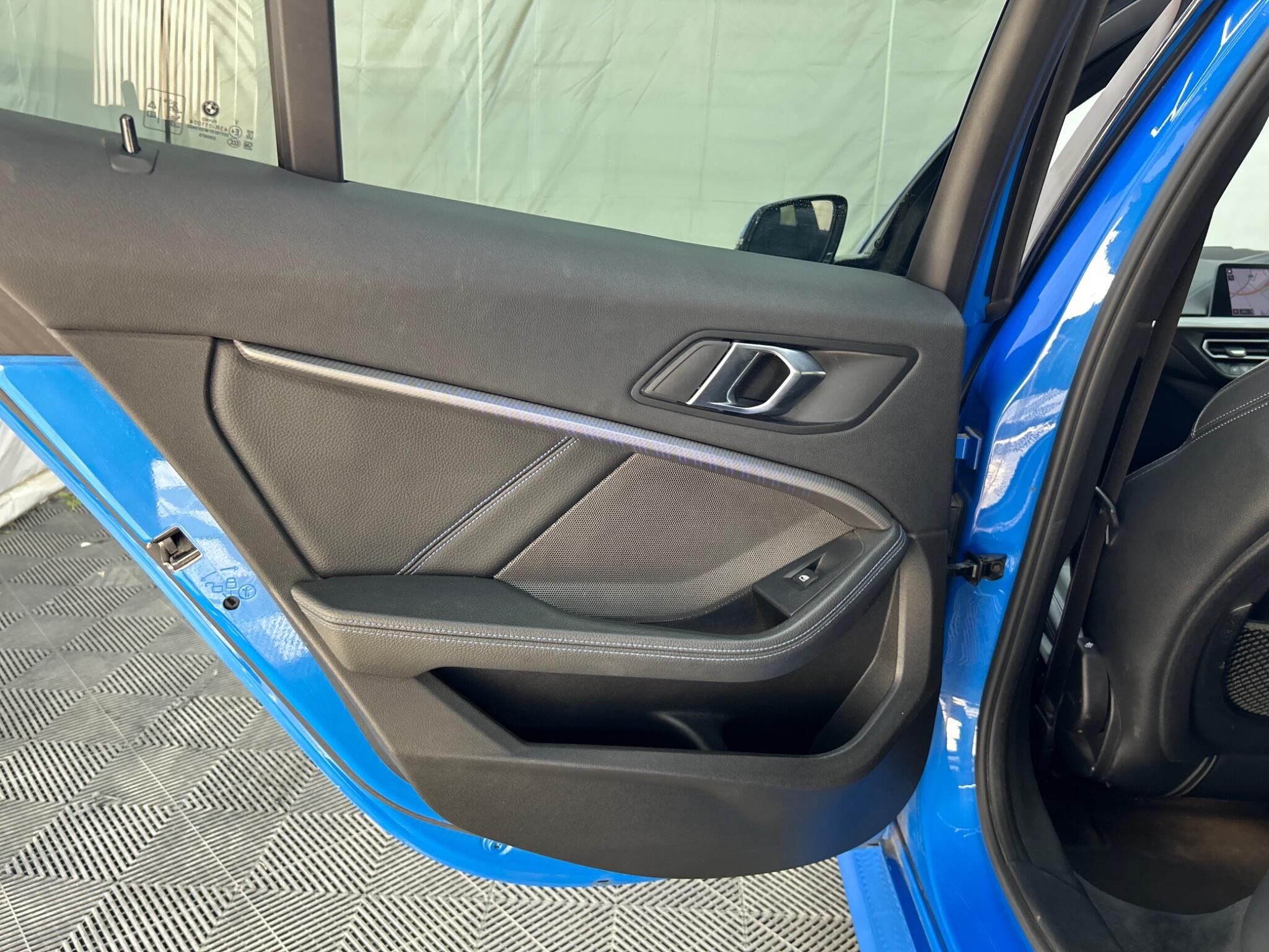 BMW 1 Series view 31