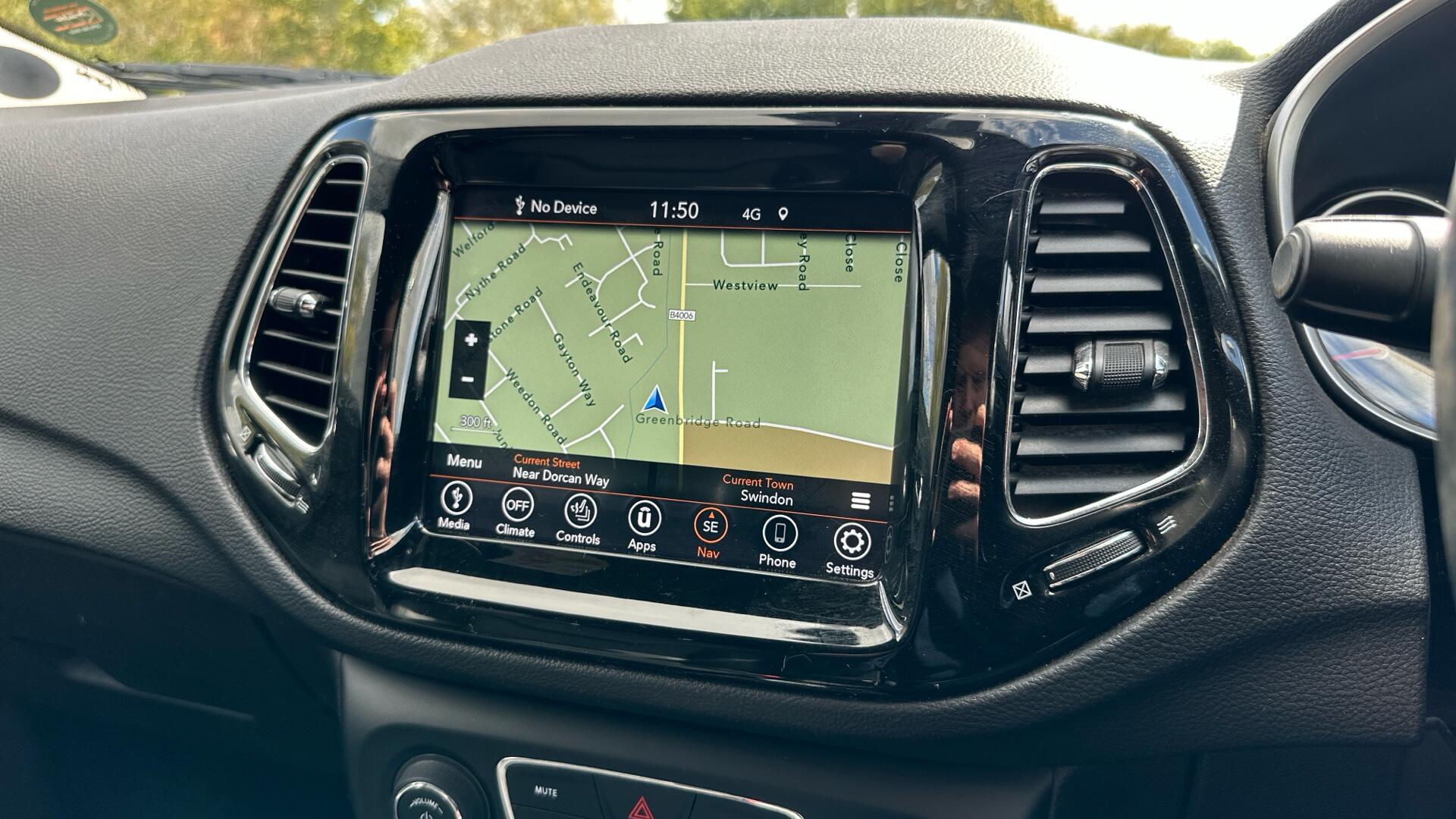 Jeep Compass view 11