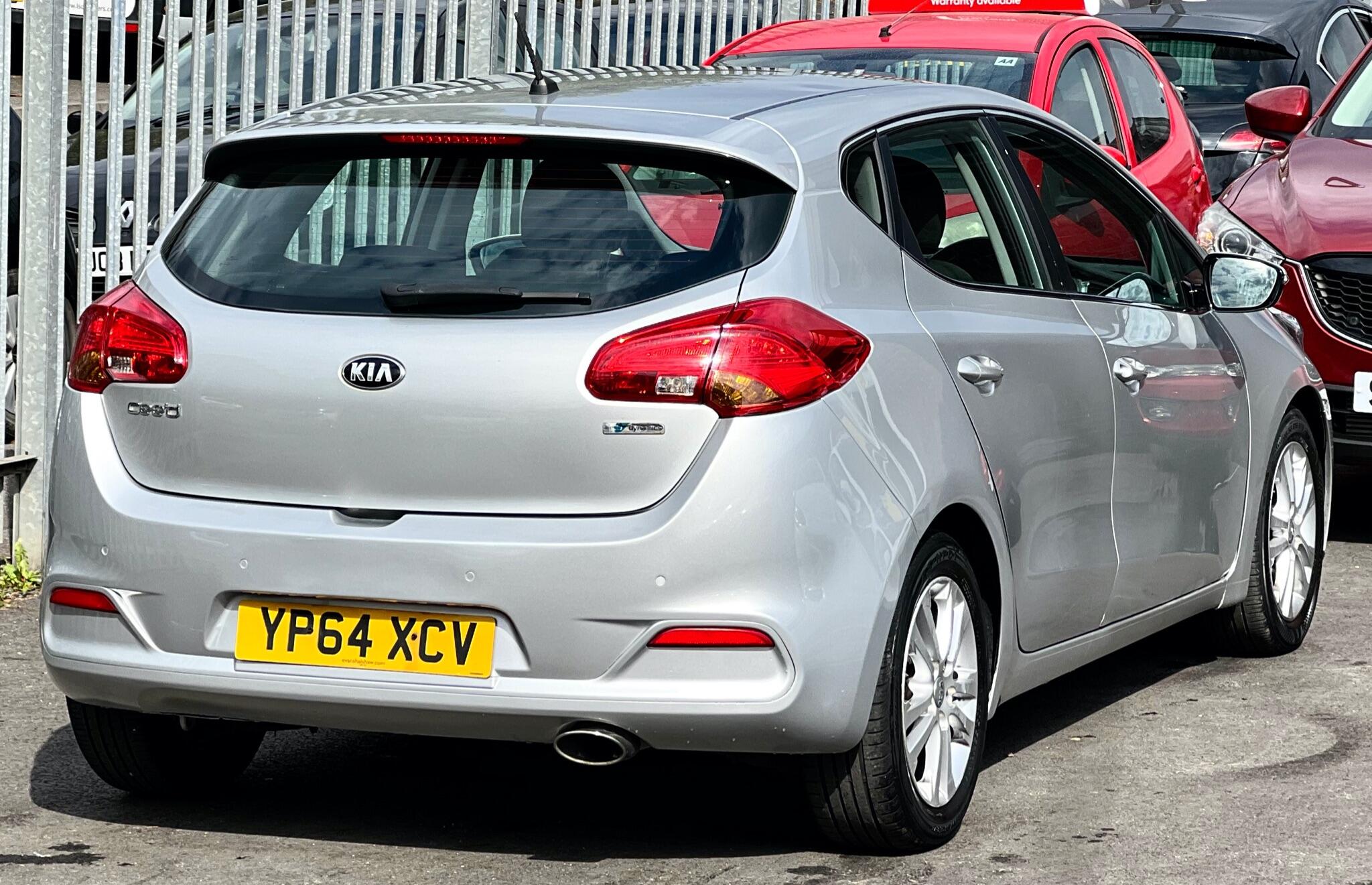 2014 Kia Ceed 1.6 CRDi EcoDynamics 2 Euro 5 (s/s) 5dr • 88,000 miles image 12