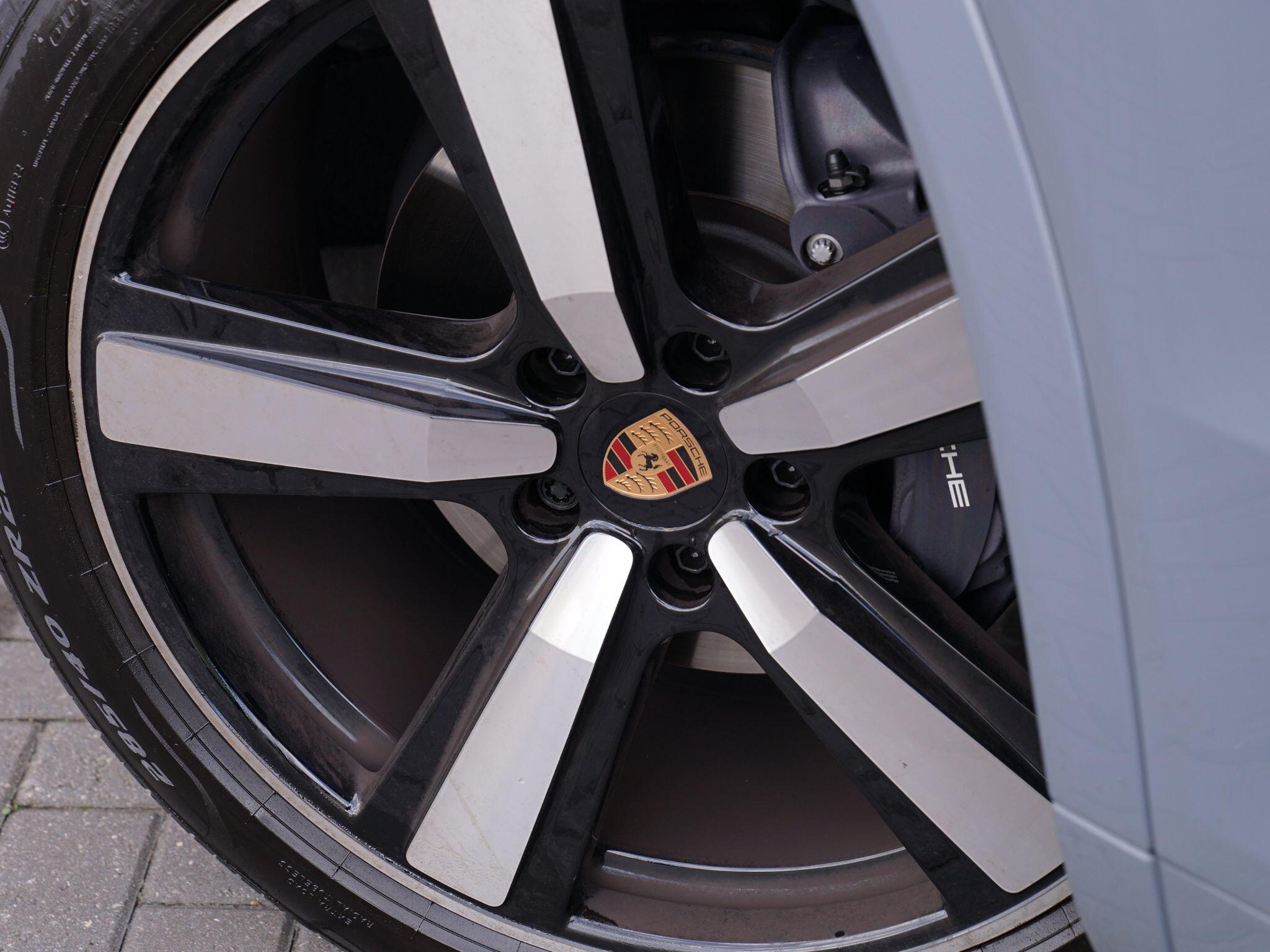 Porsche Cayenne view 89