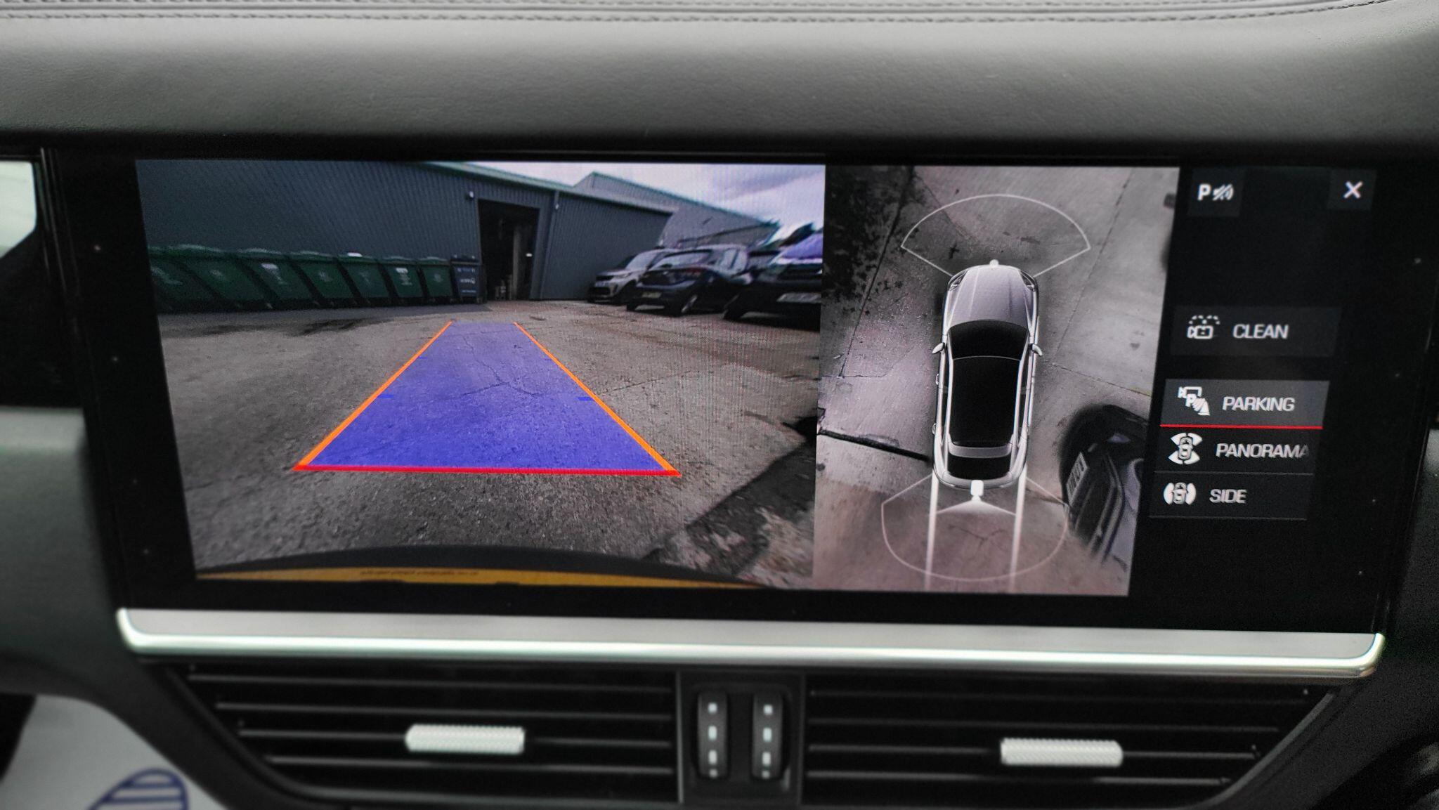 Porsche Cayenne view 26