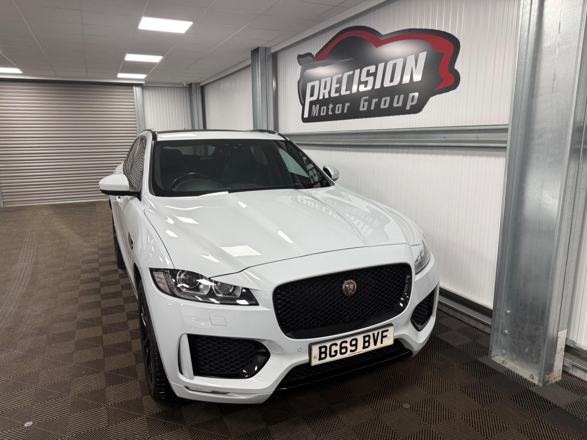 Jaguar F-Pace view 2
