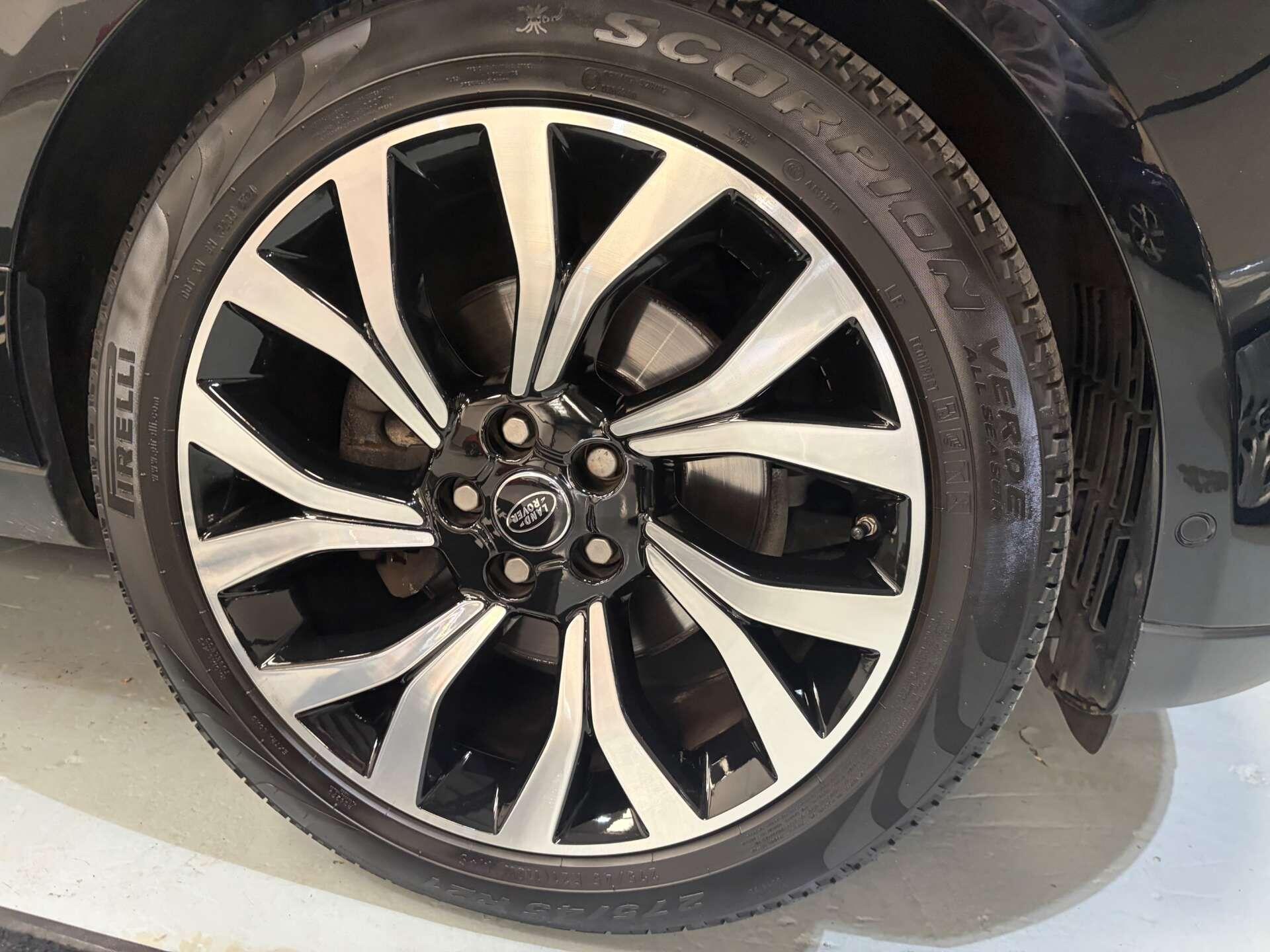 Land Rover Range Rover view 10
