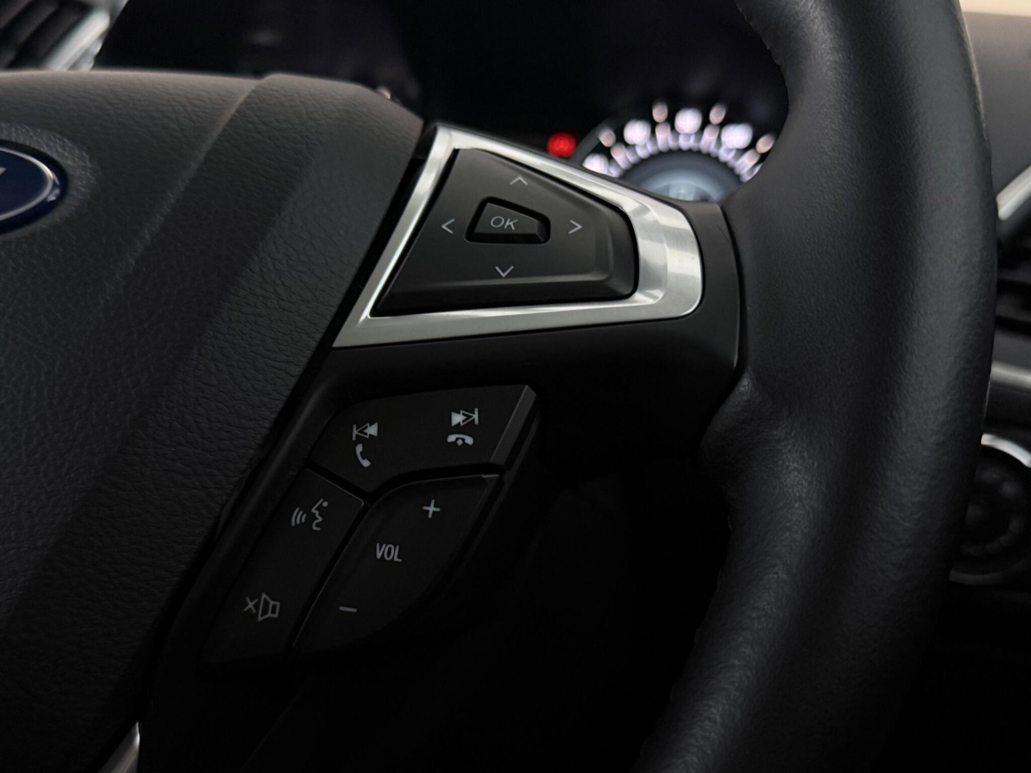 Ford Galaxy view 17