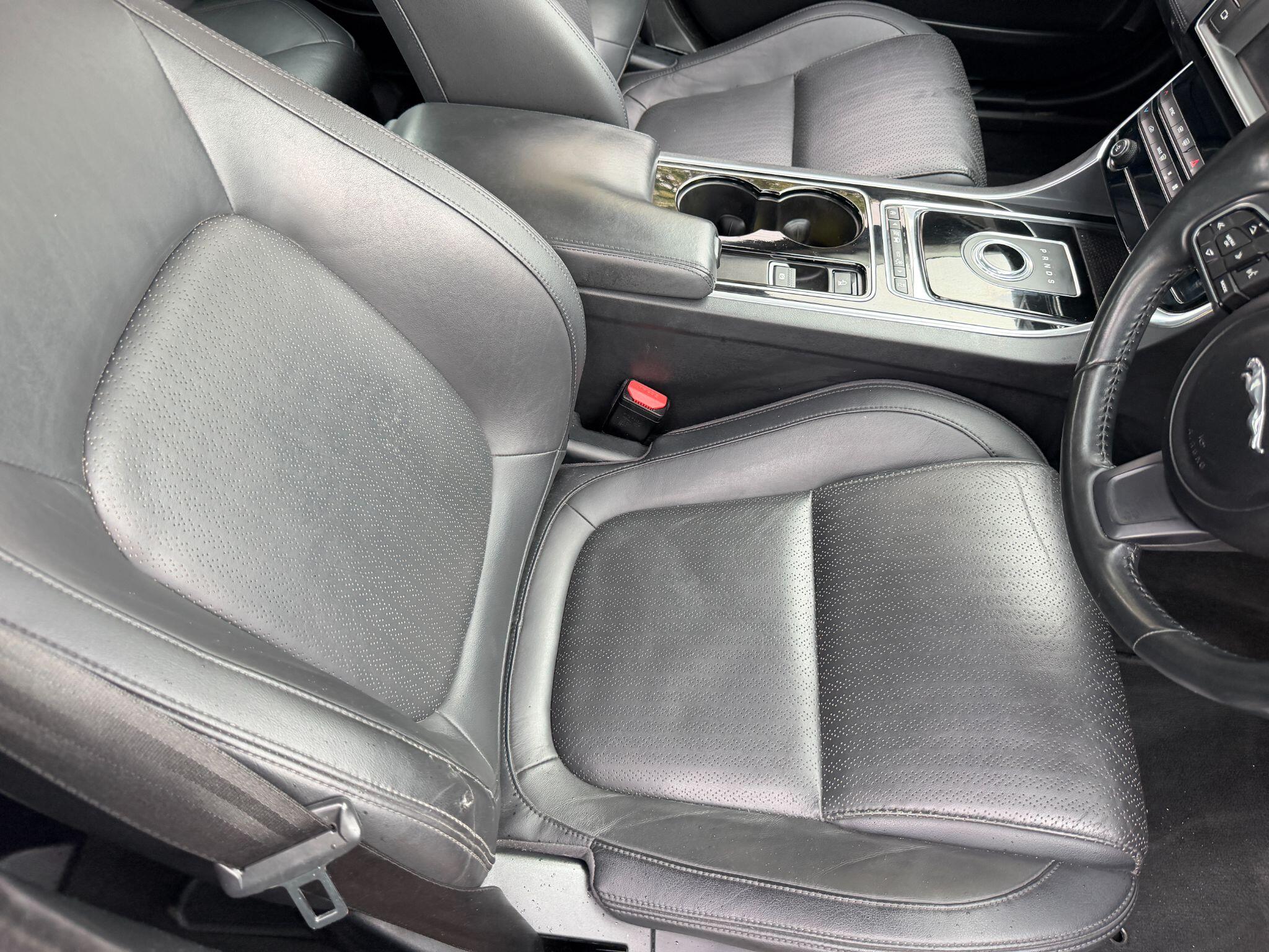 Jaguar Xe view 29