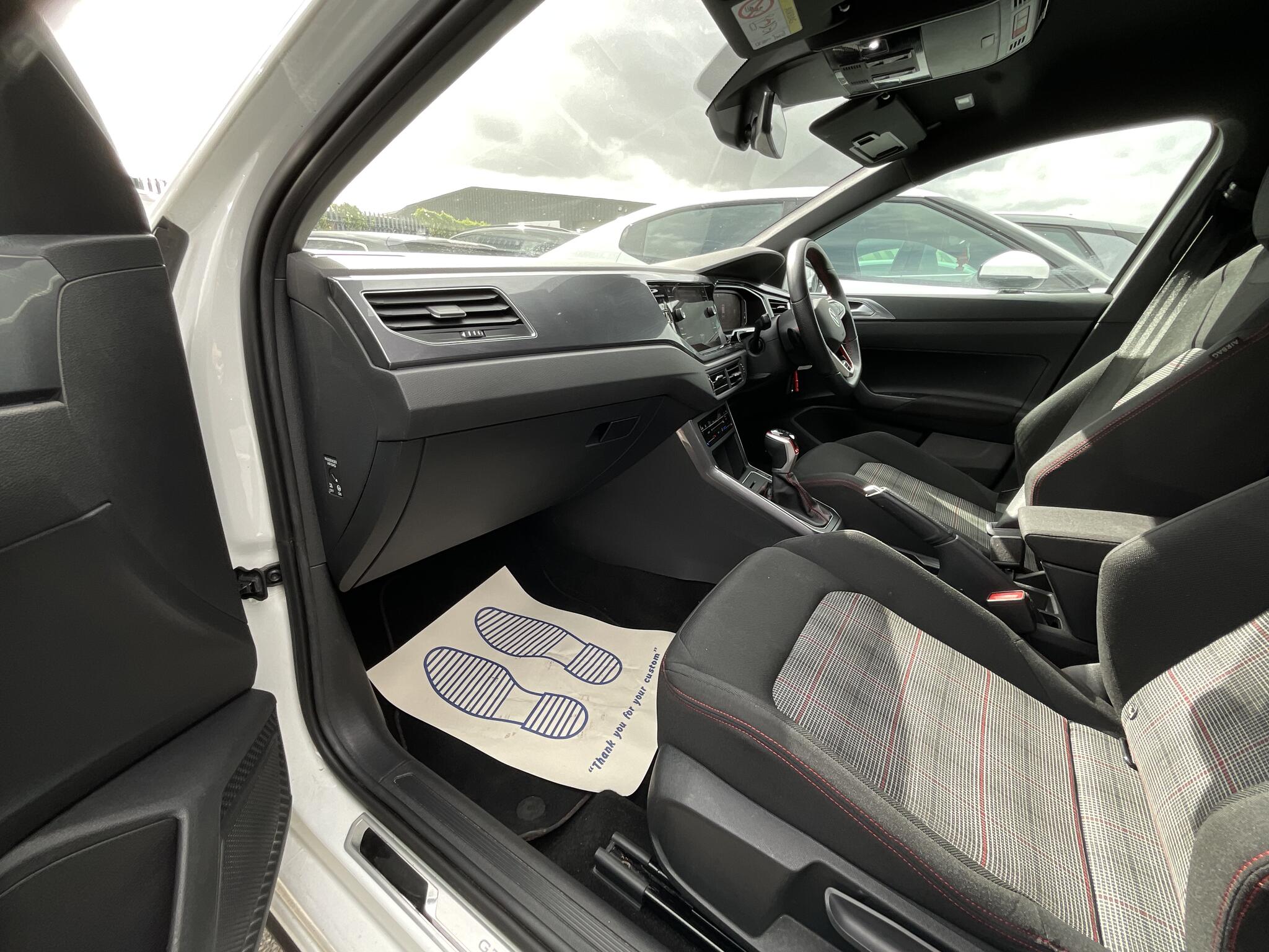 Volkswagen Polo view 16