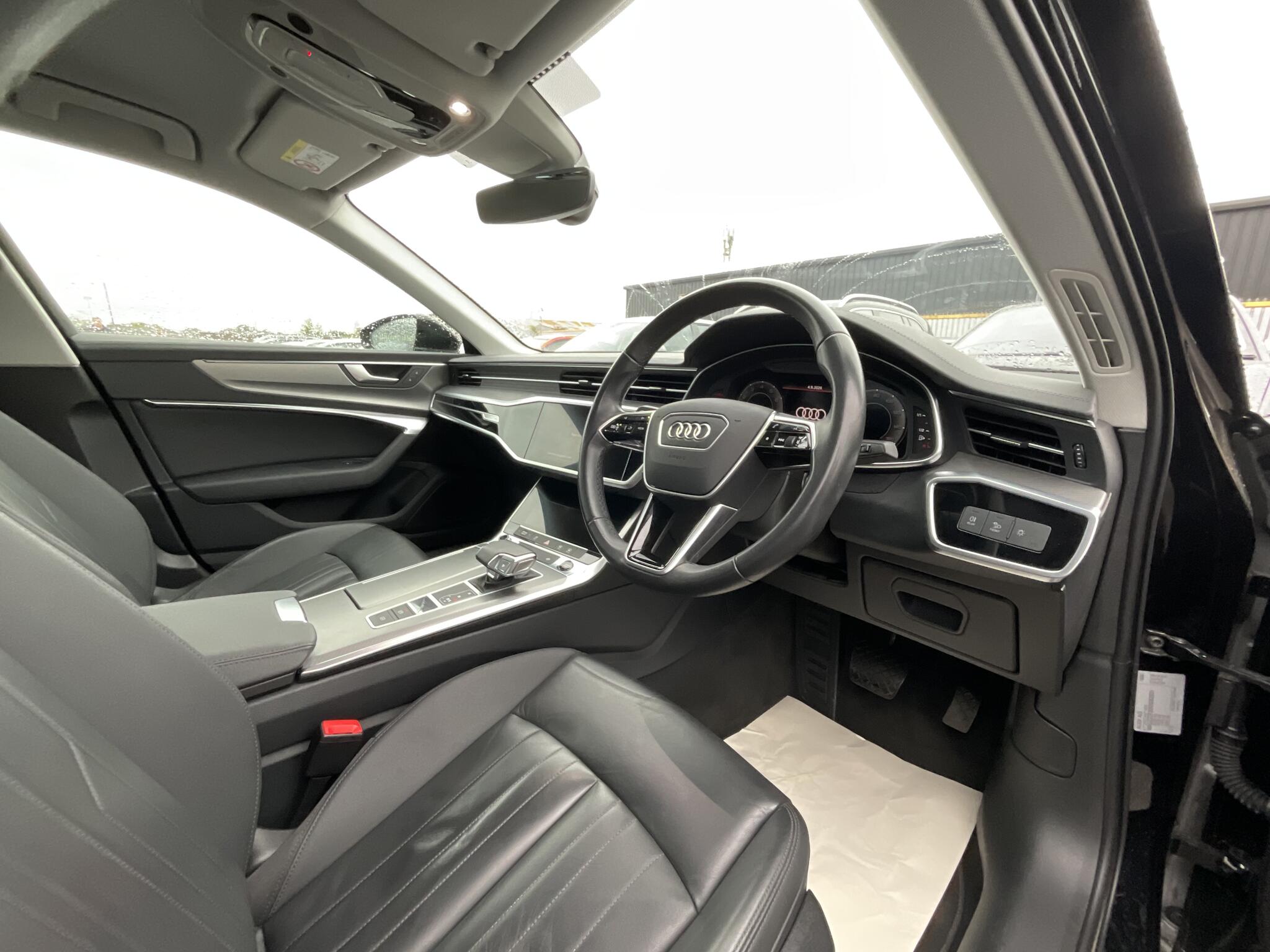 Audi A6 view 7