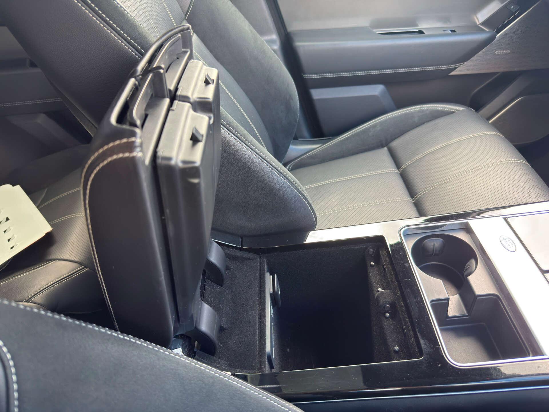 Land Rover Range Rover Velar view 69